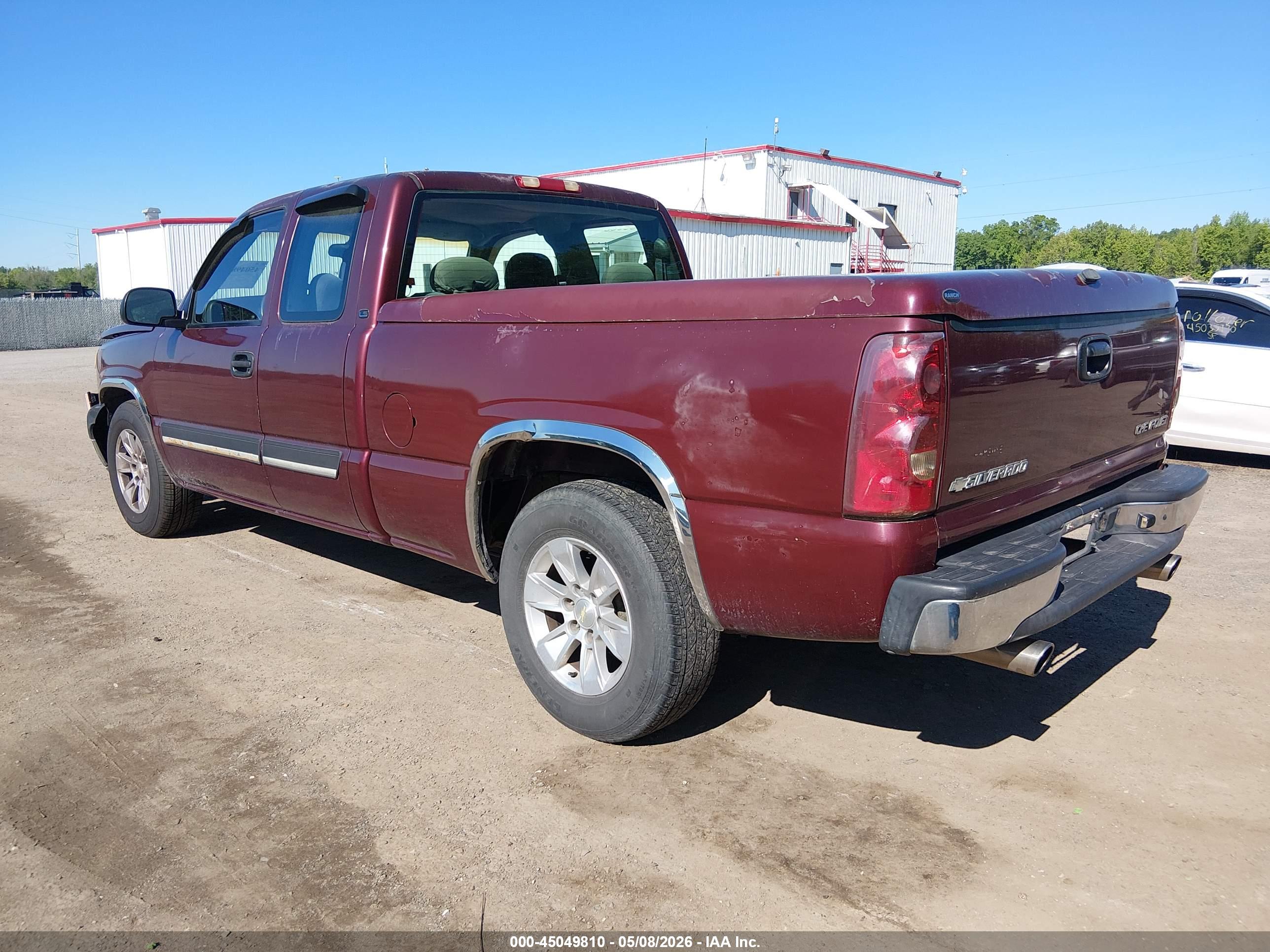 CHEVROLET SILVERADO image 3
