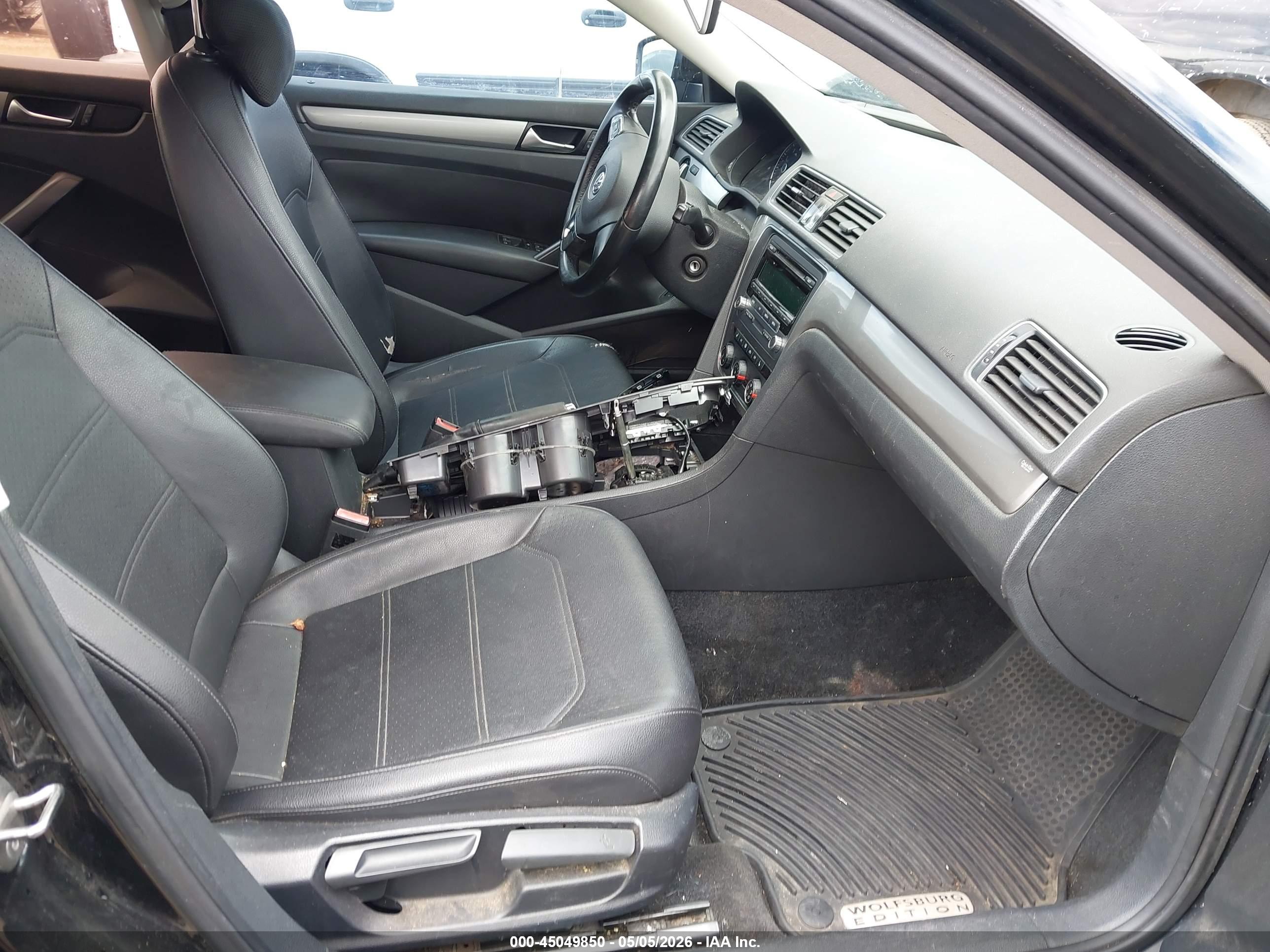 VOLKSWAGEN PASSAT image 5
