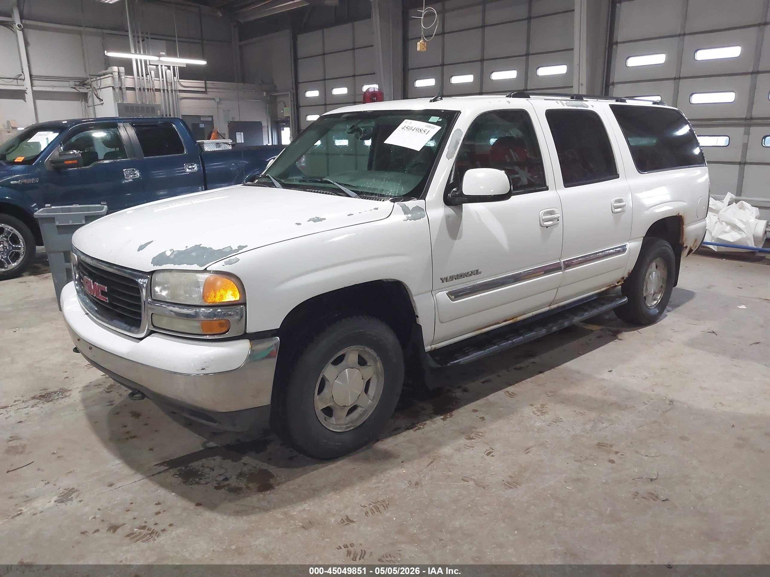 GMC YUKON image 2
