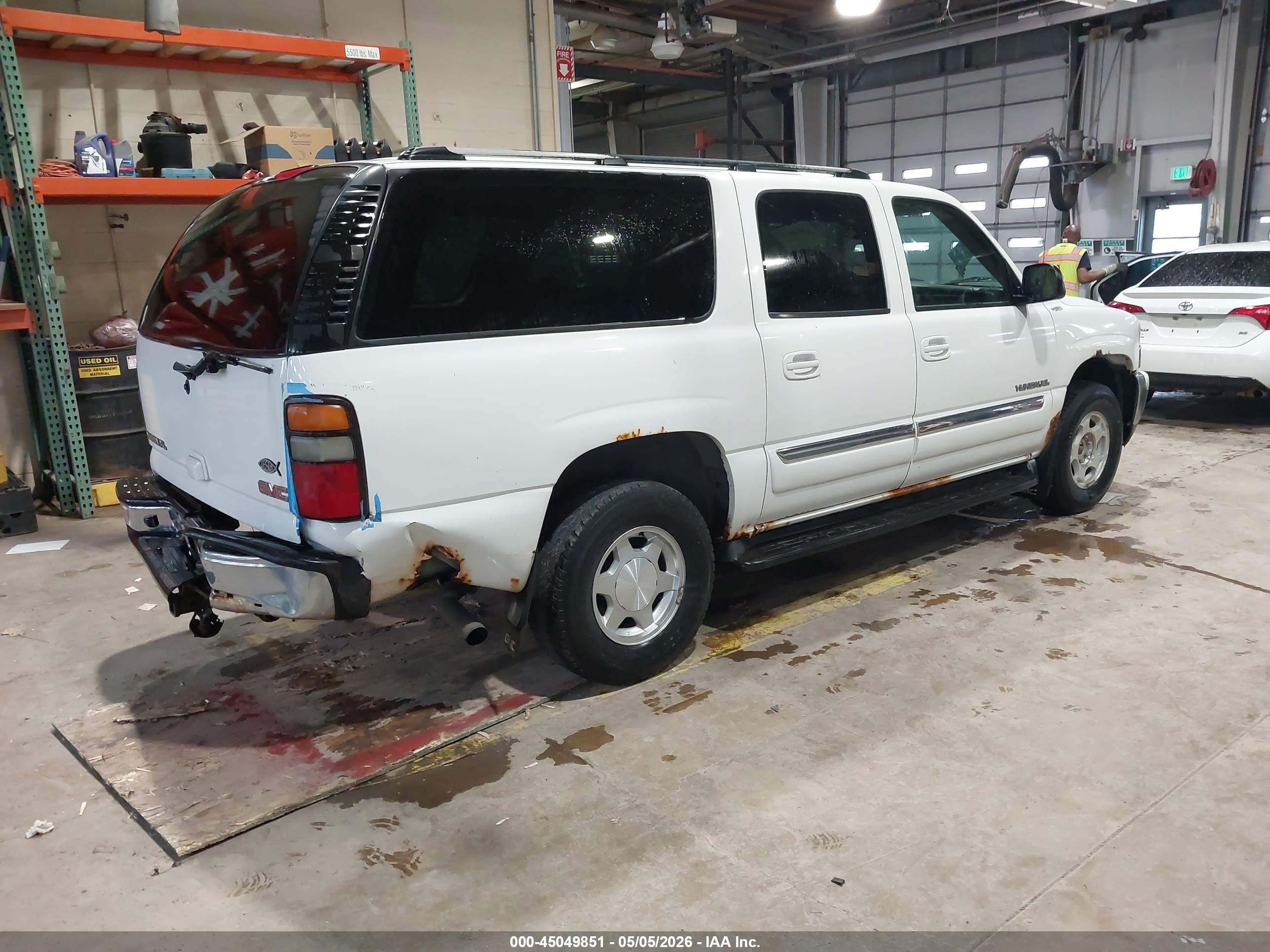 GMC YUKON image 4