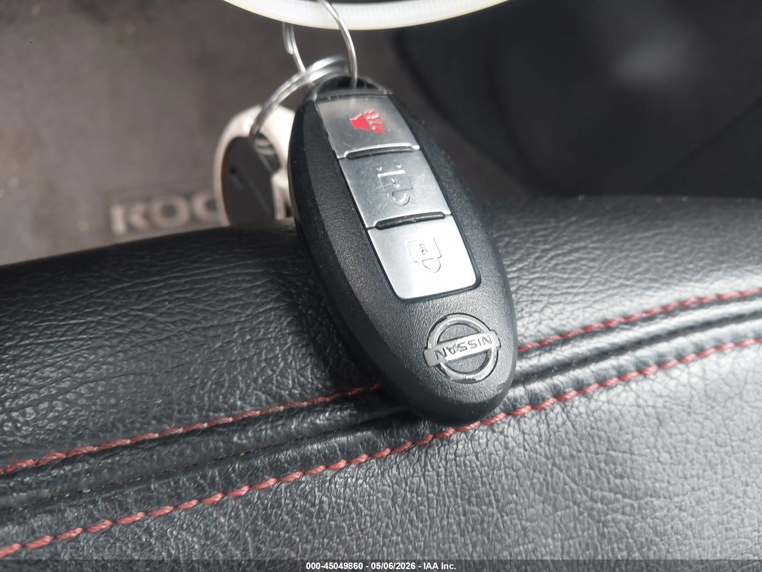 NISSAN ROGUE image 11