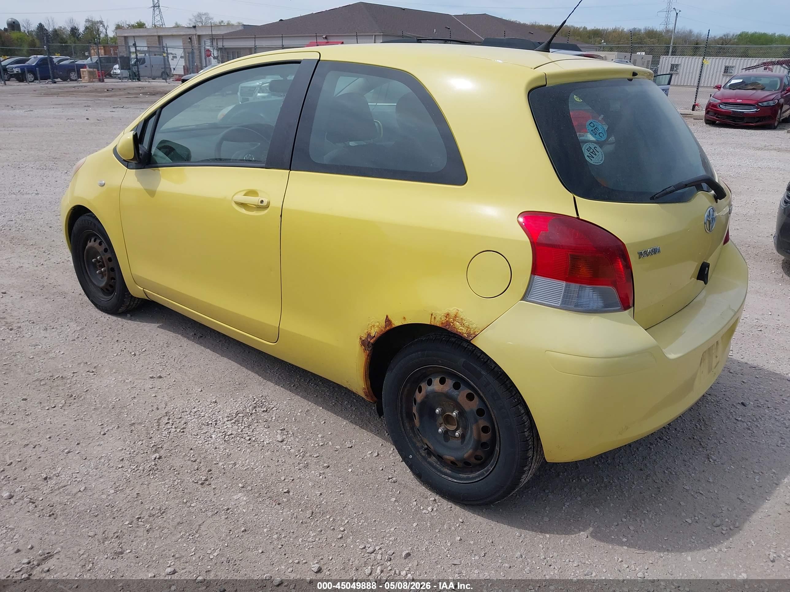 TOYOTA YARIS image 3