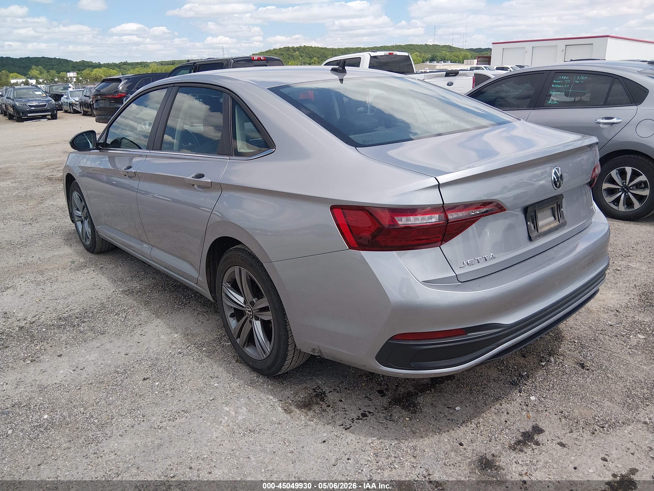 VOLKSWAGEN JETTA image 3
