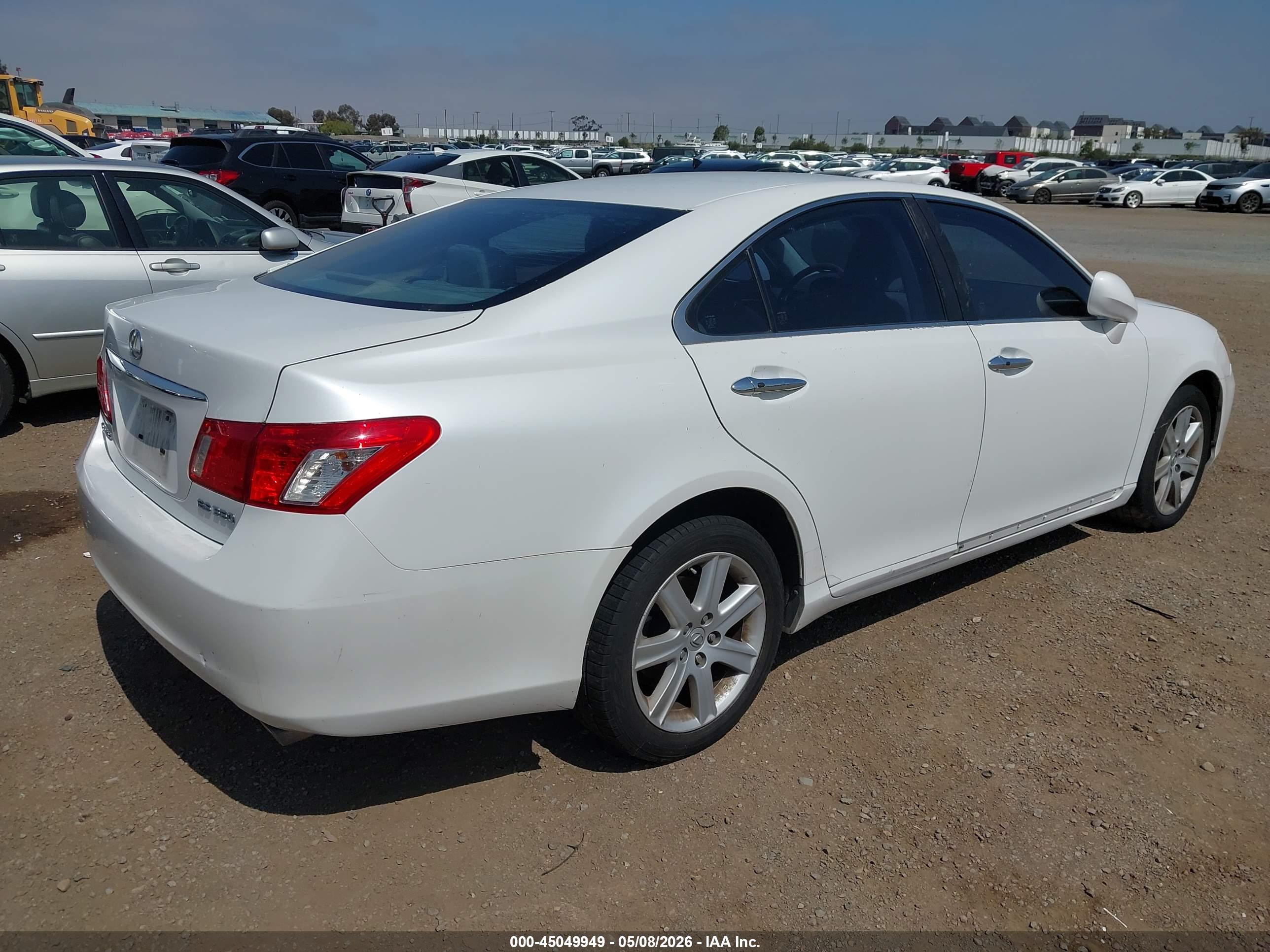 LEXUS ES image 4