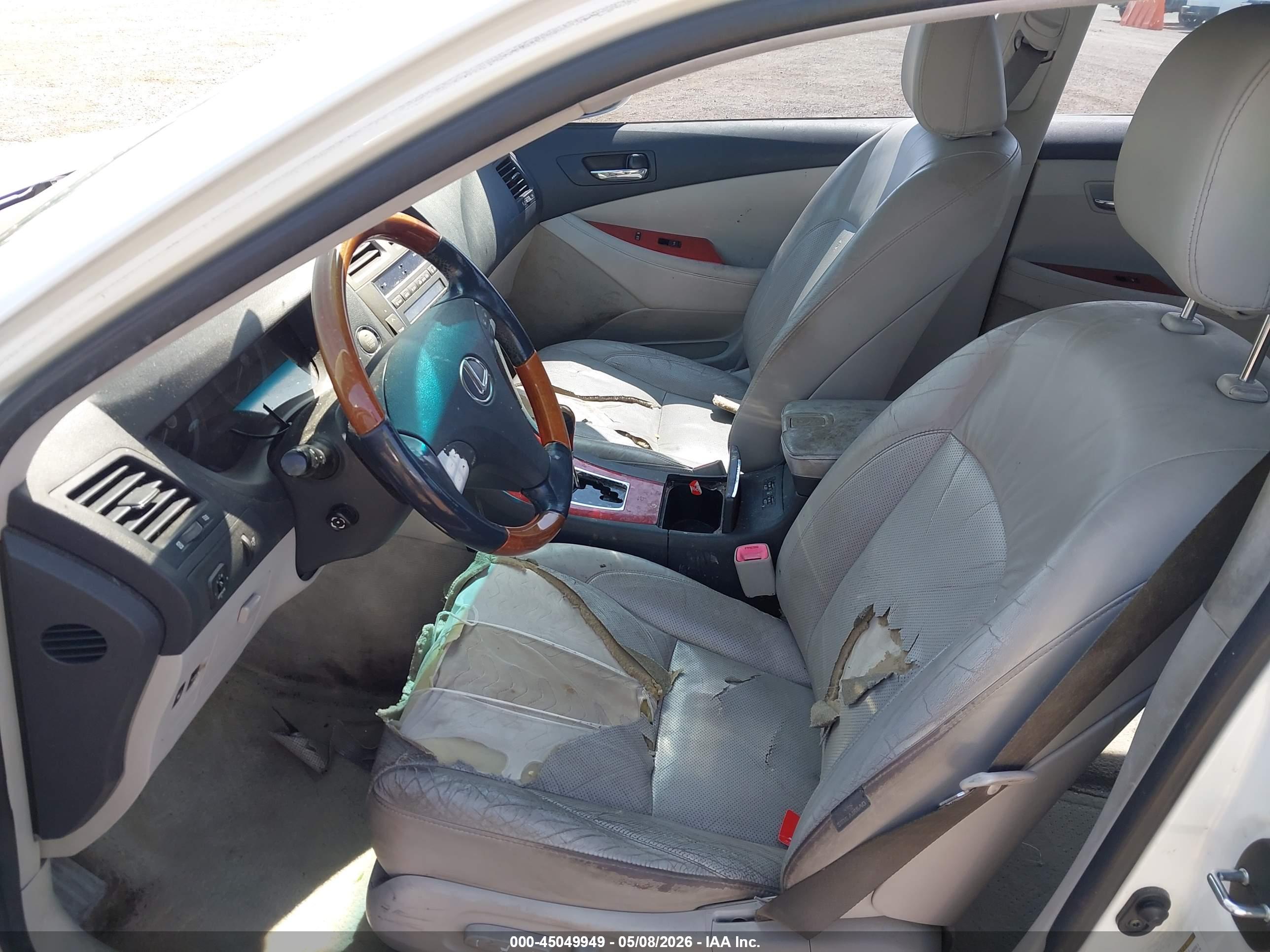 LEXUS ES image 5