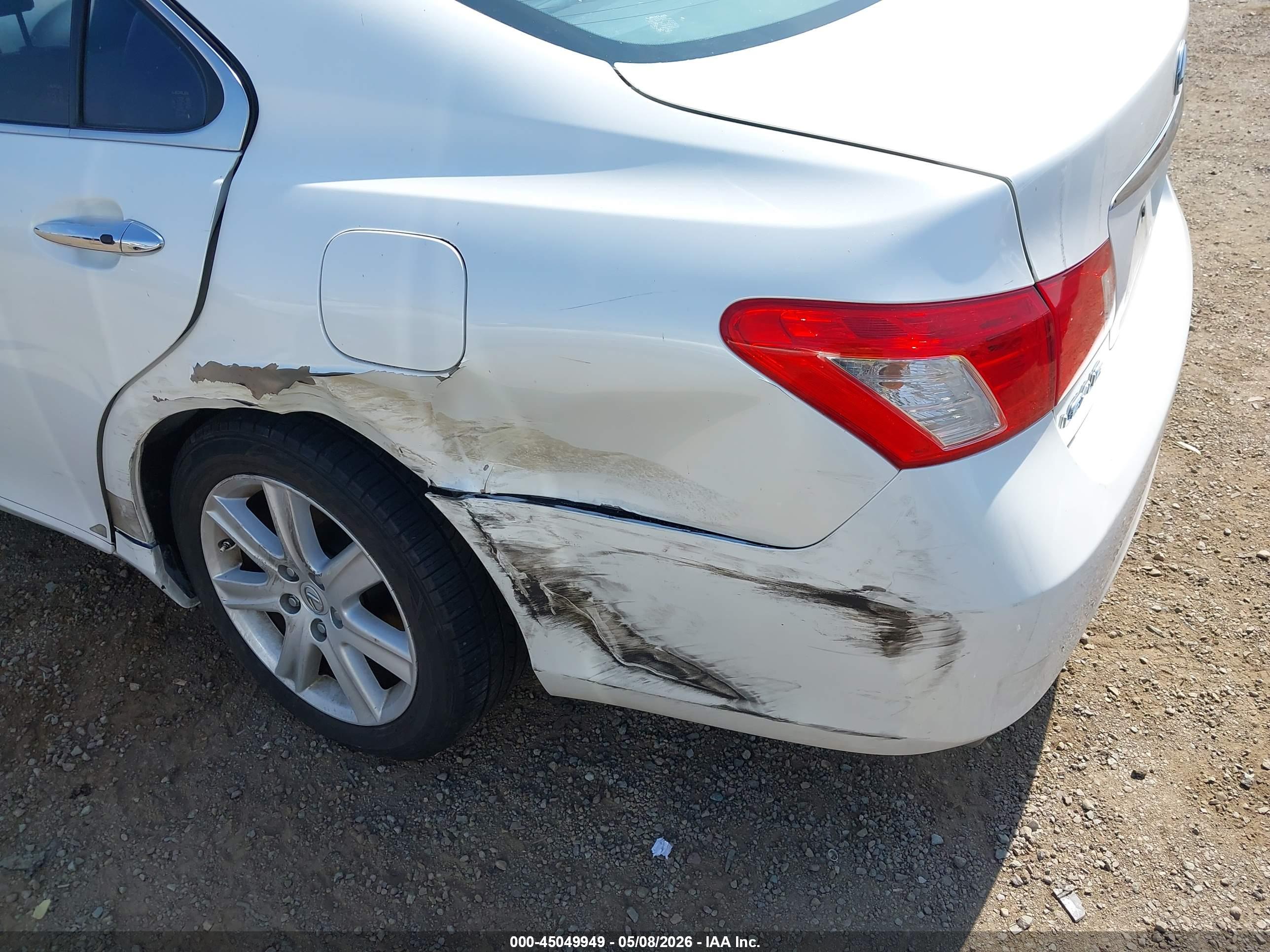 LEXUS ES image 6