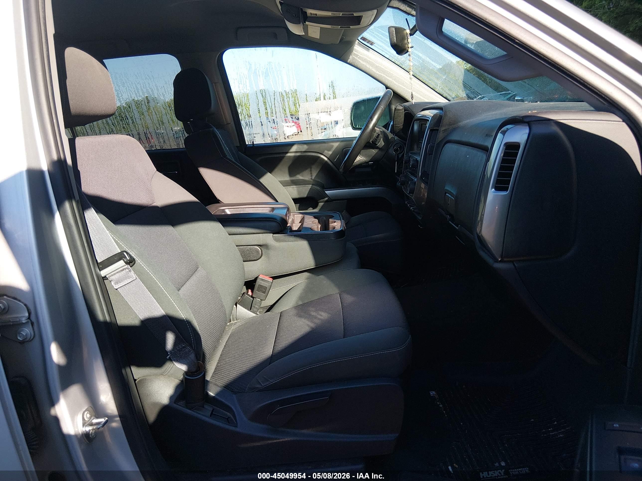 CHEVROLET SILVERADO image 5