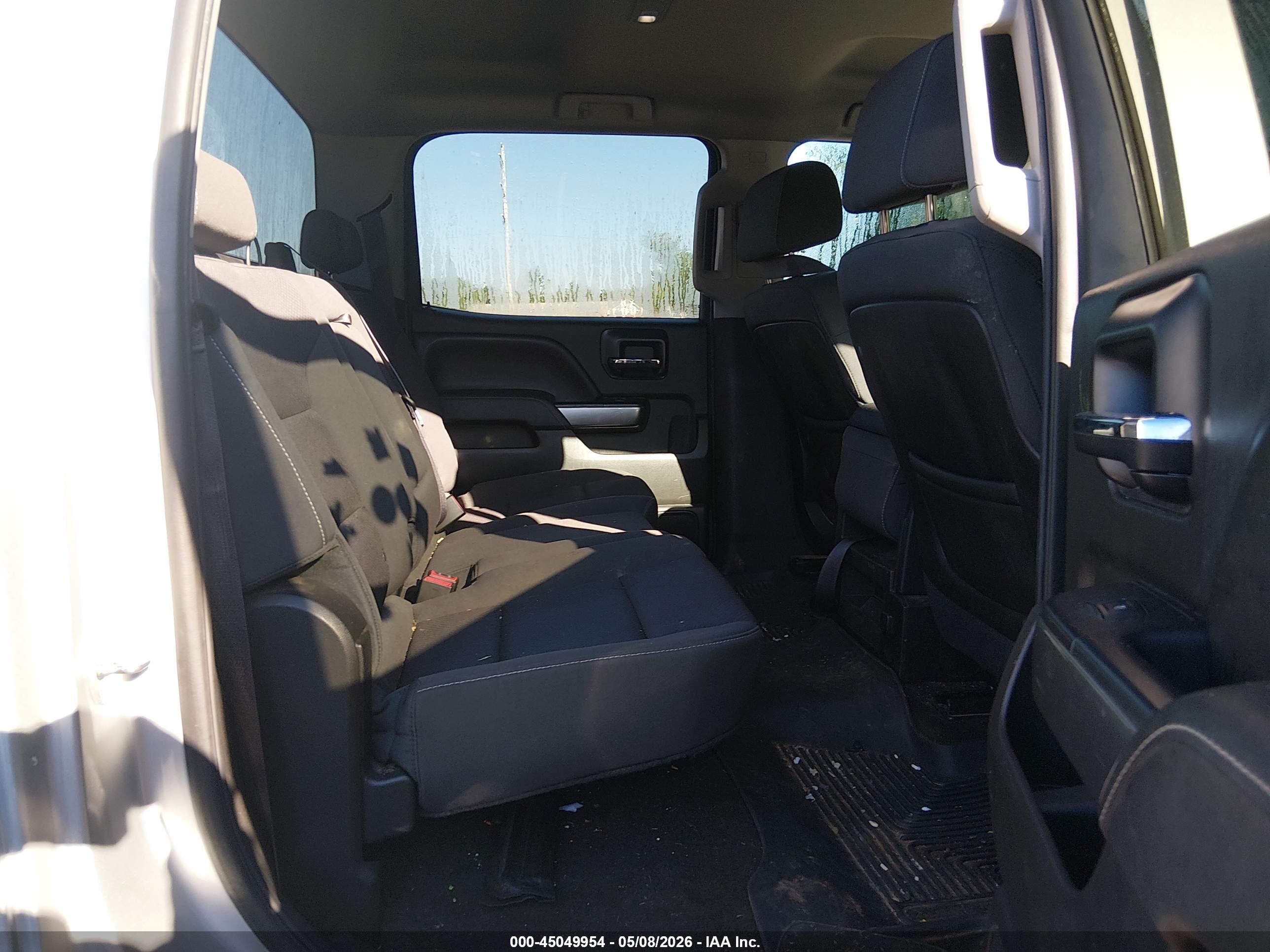 CHEVROLET SILVERADO image 8
