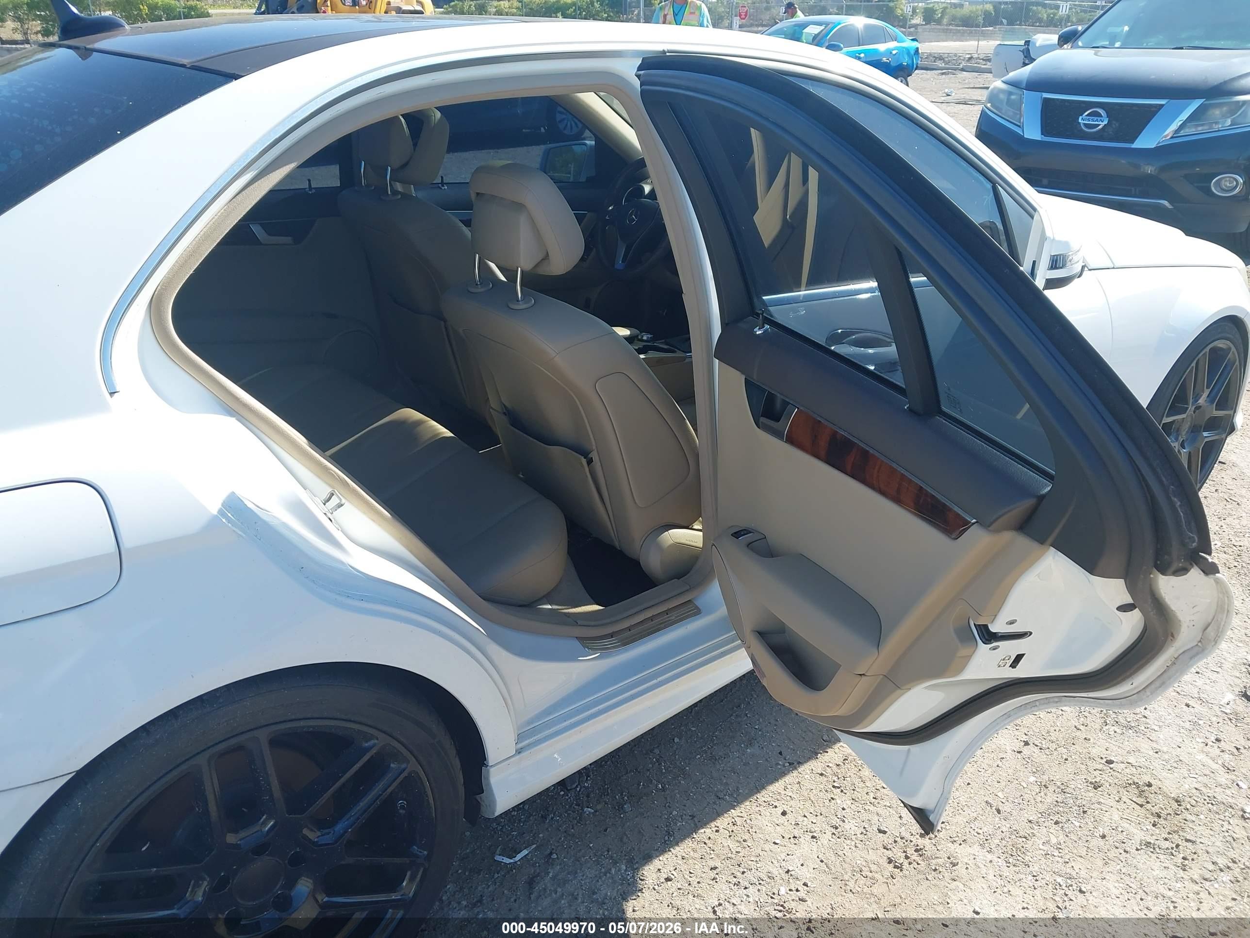 MERCEDES-BENZ C image 8
