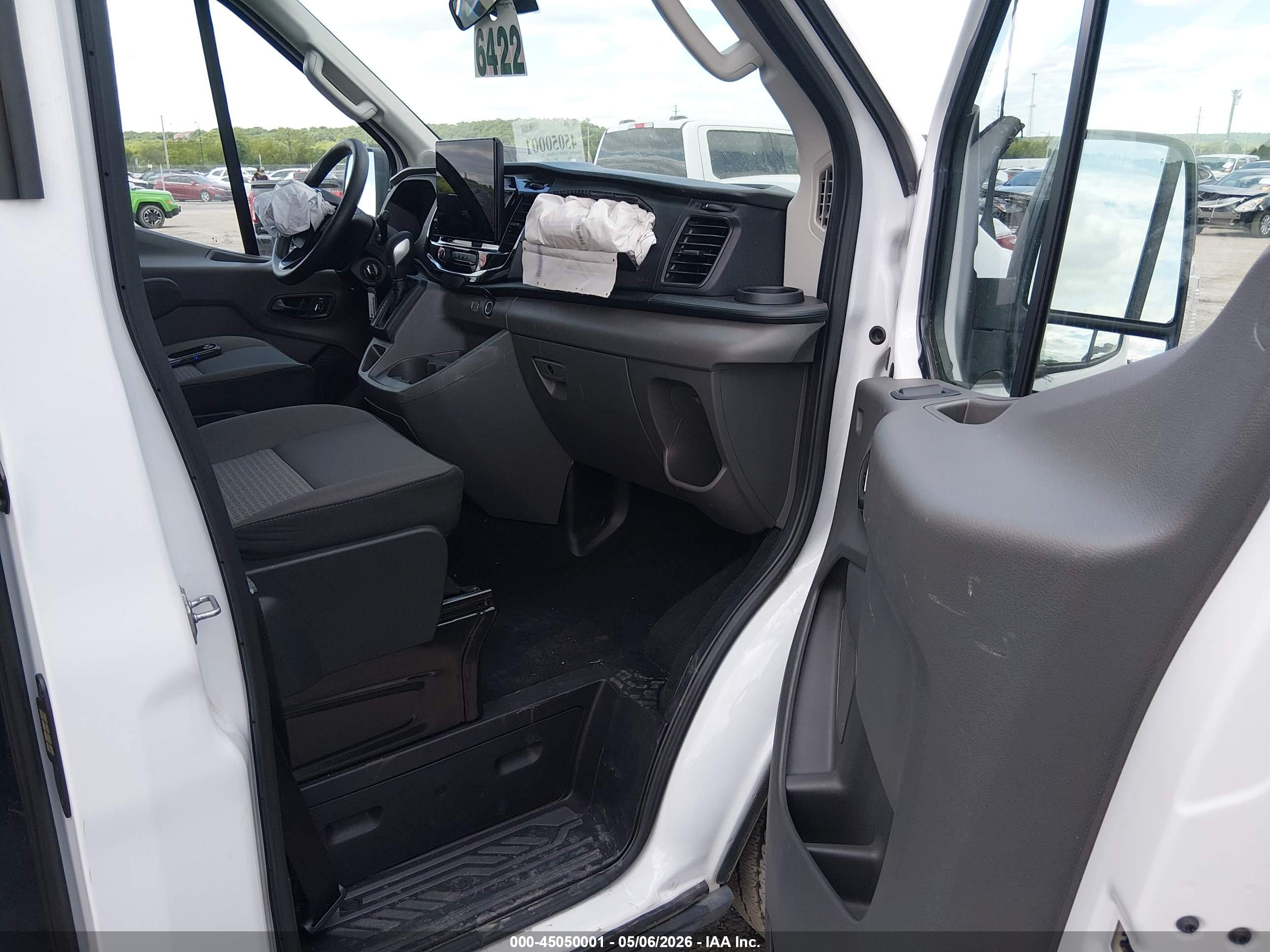FORD TRANSIT-350 image 5