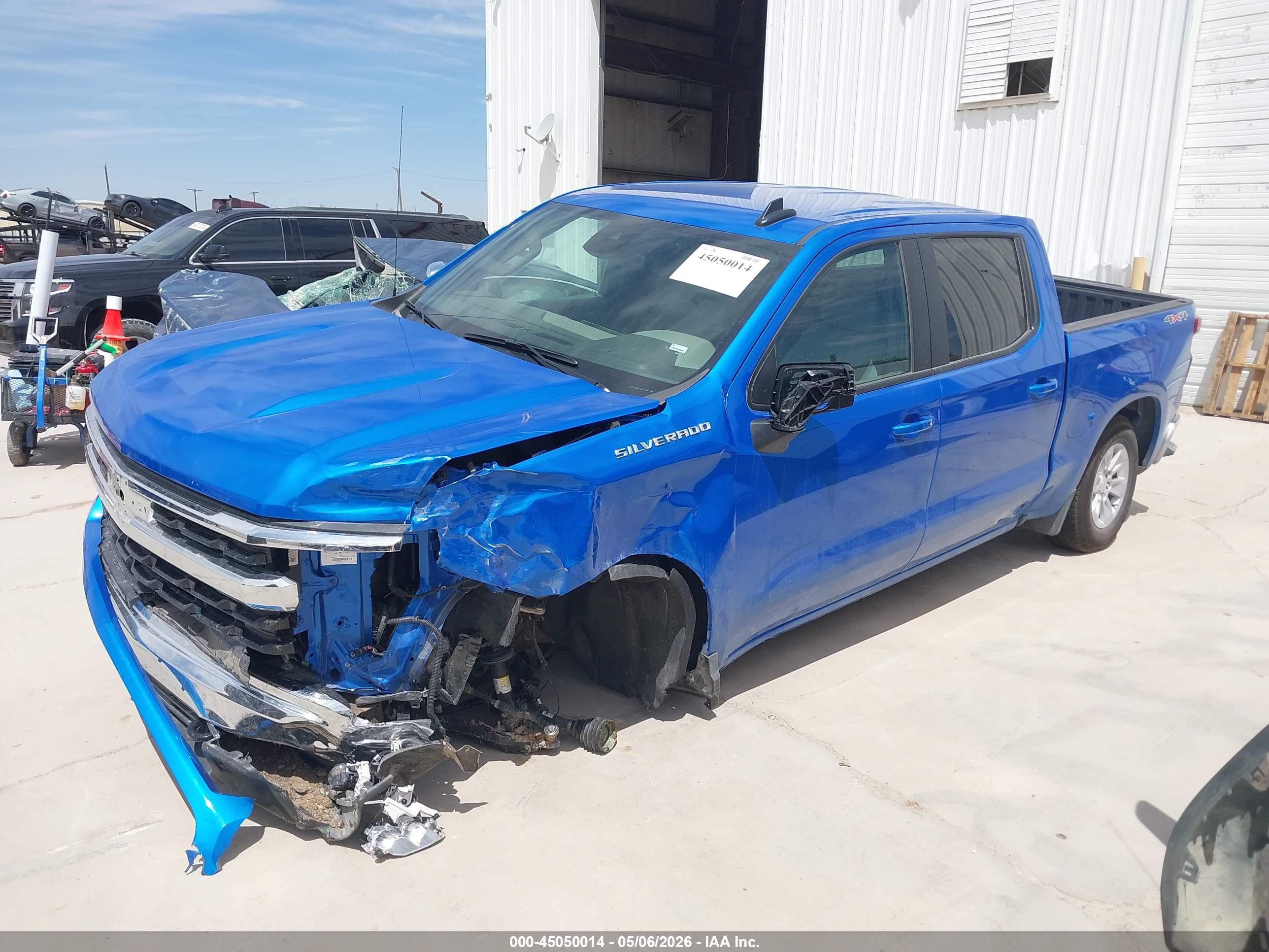 CHEVROLET SILVERADO image 2