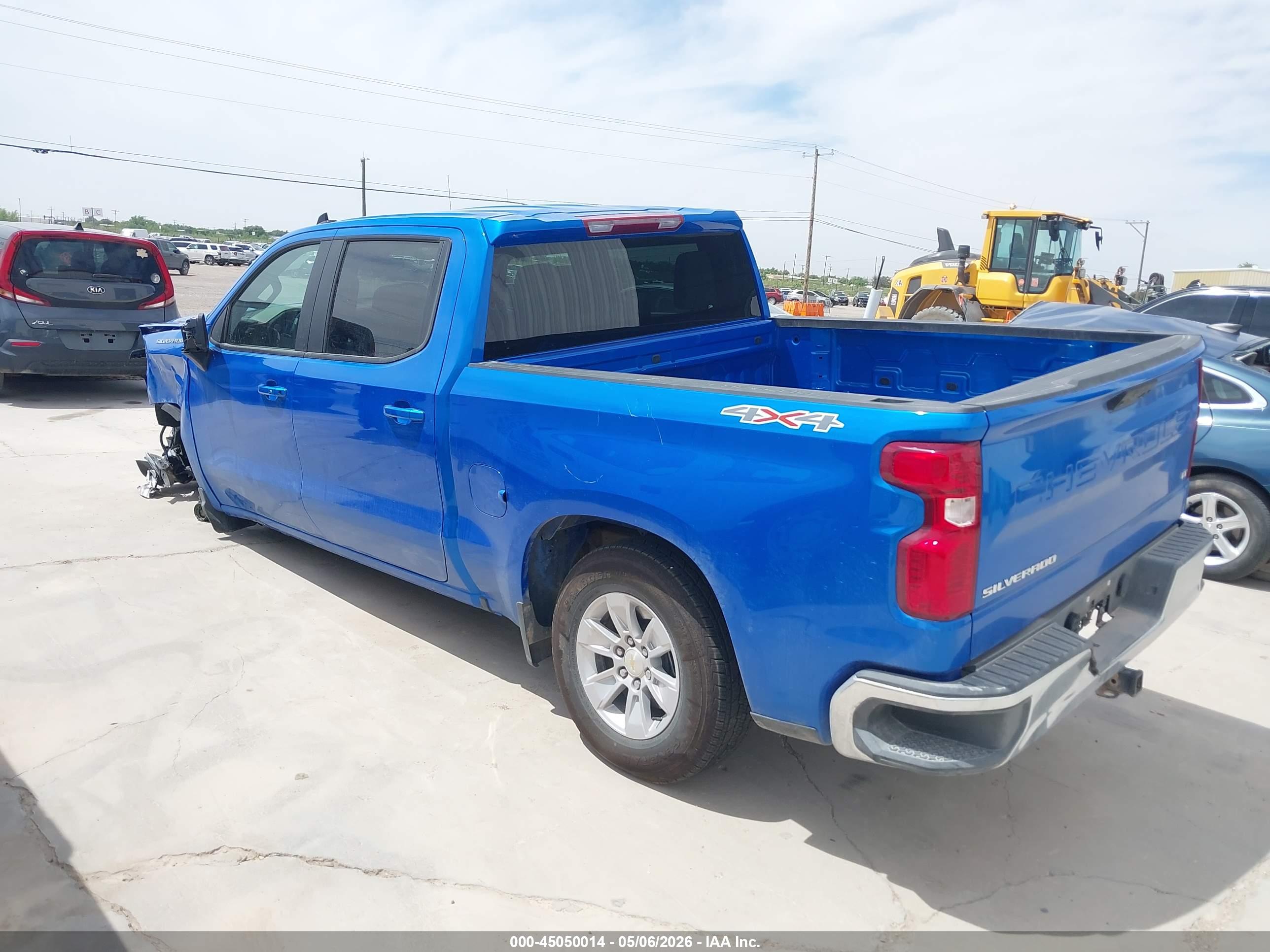 CHEVROLET SILVERADO image 3