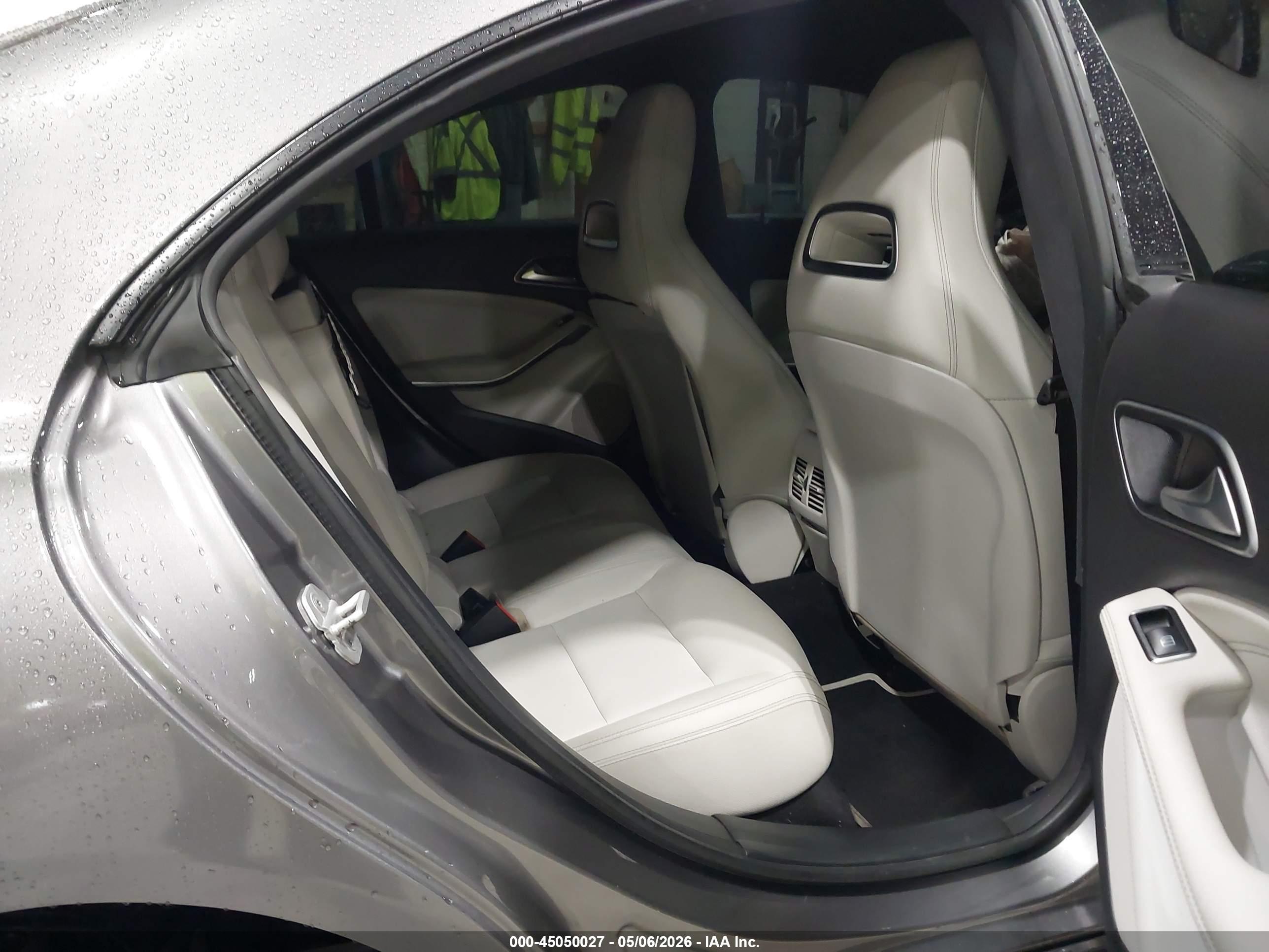 MERCEDES-BENZ CLA image 8