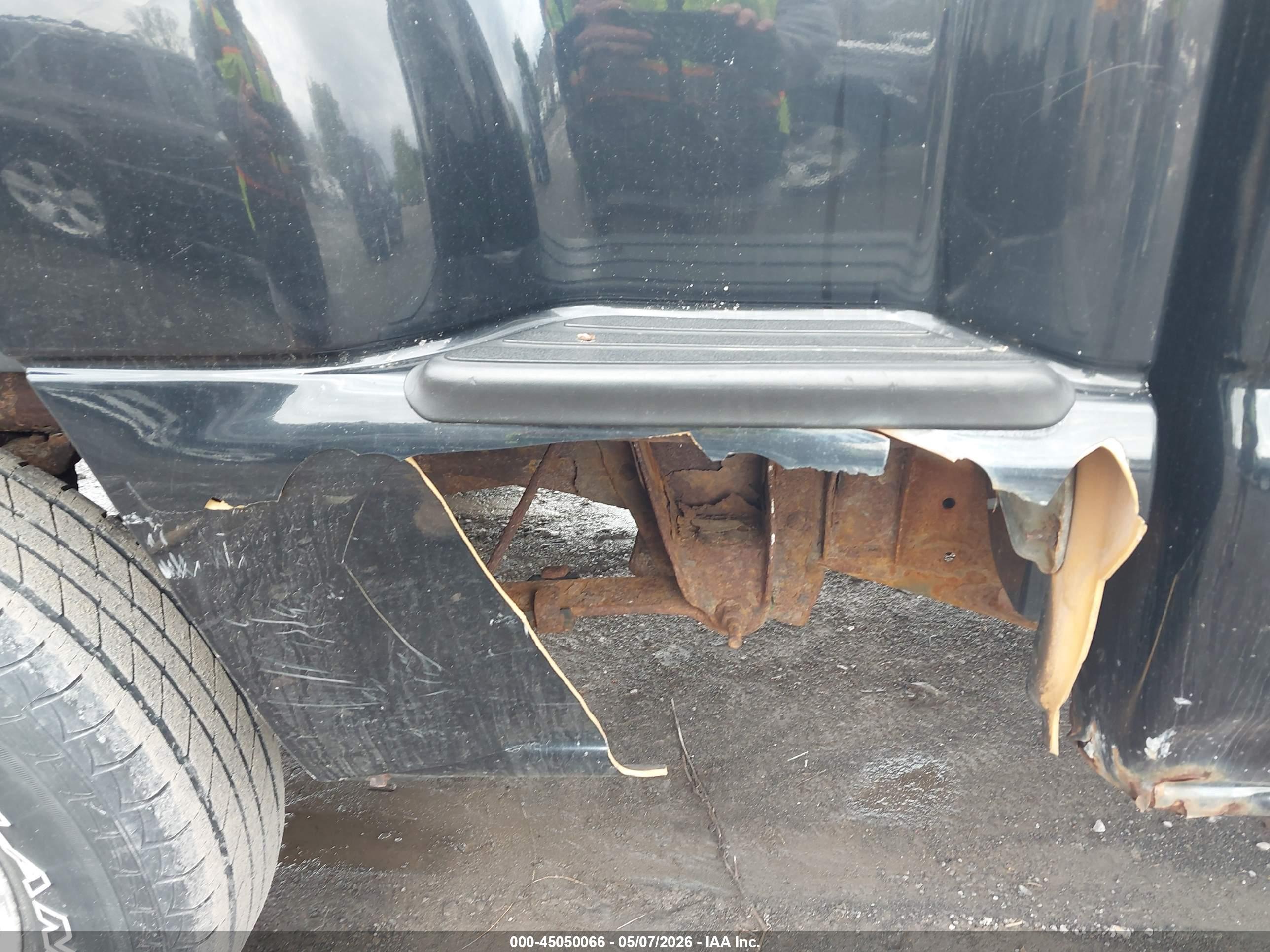GMC SIERRA image 6