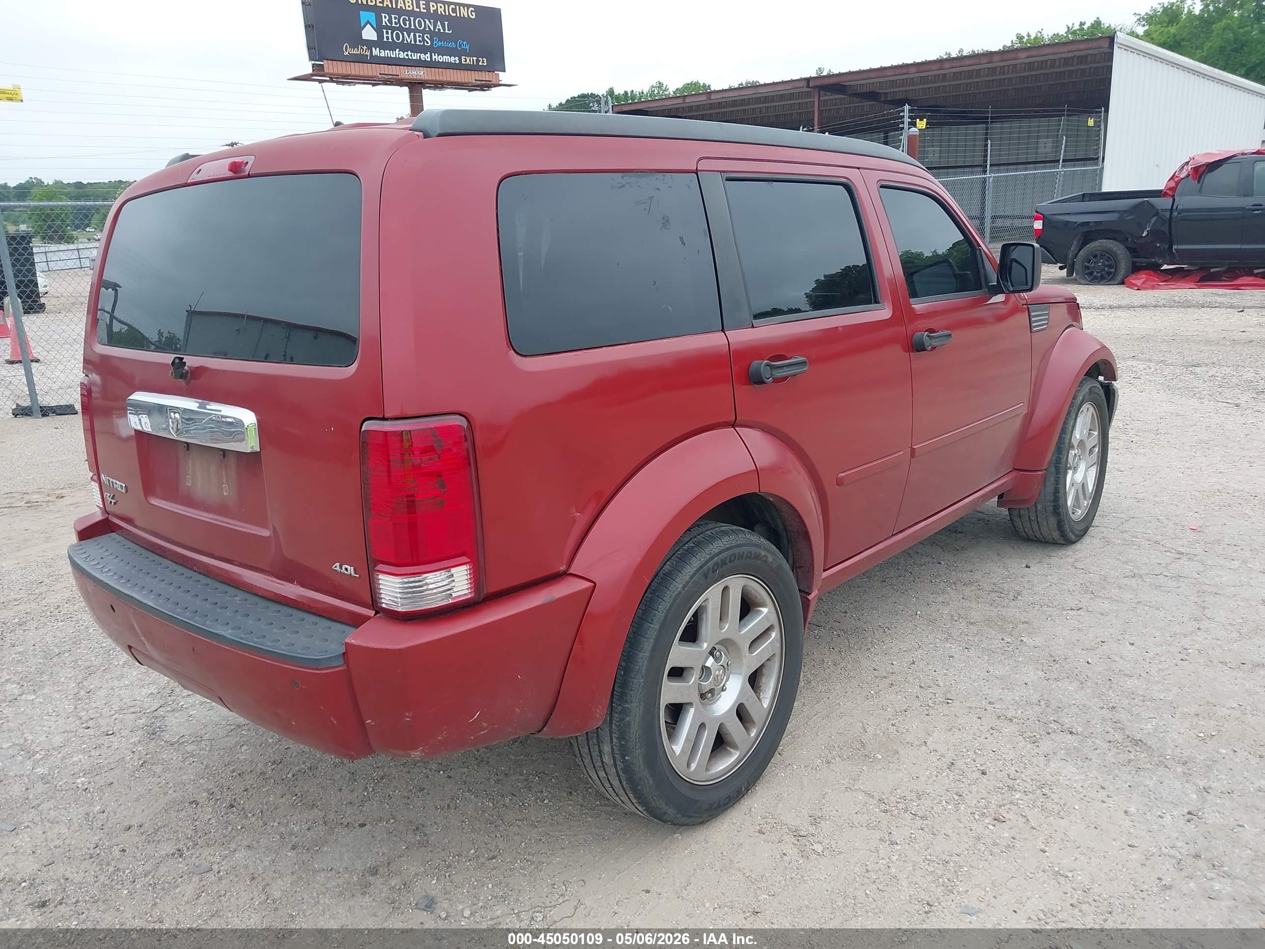 DODGE NITRO image 4