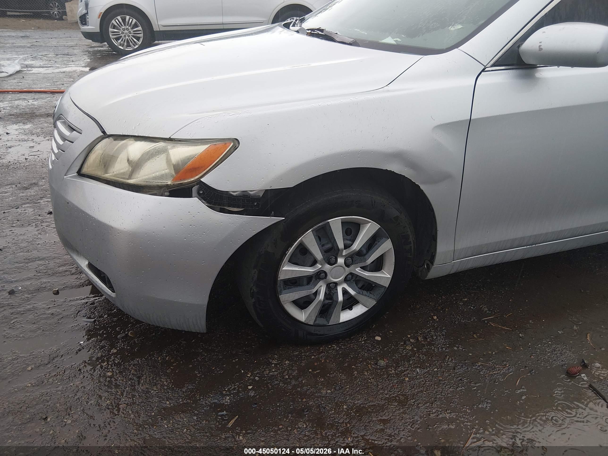 TOYOTA CAMRY image 6