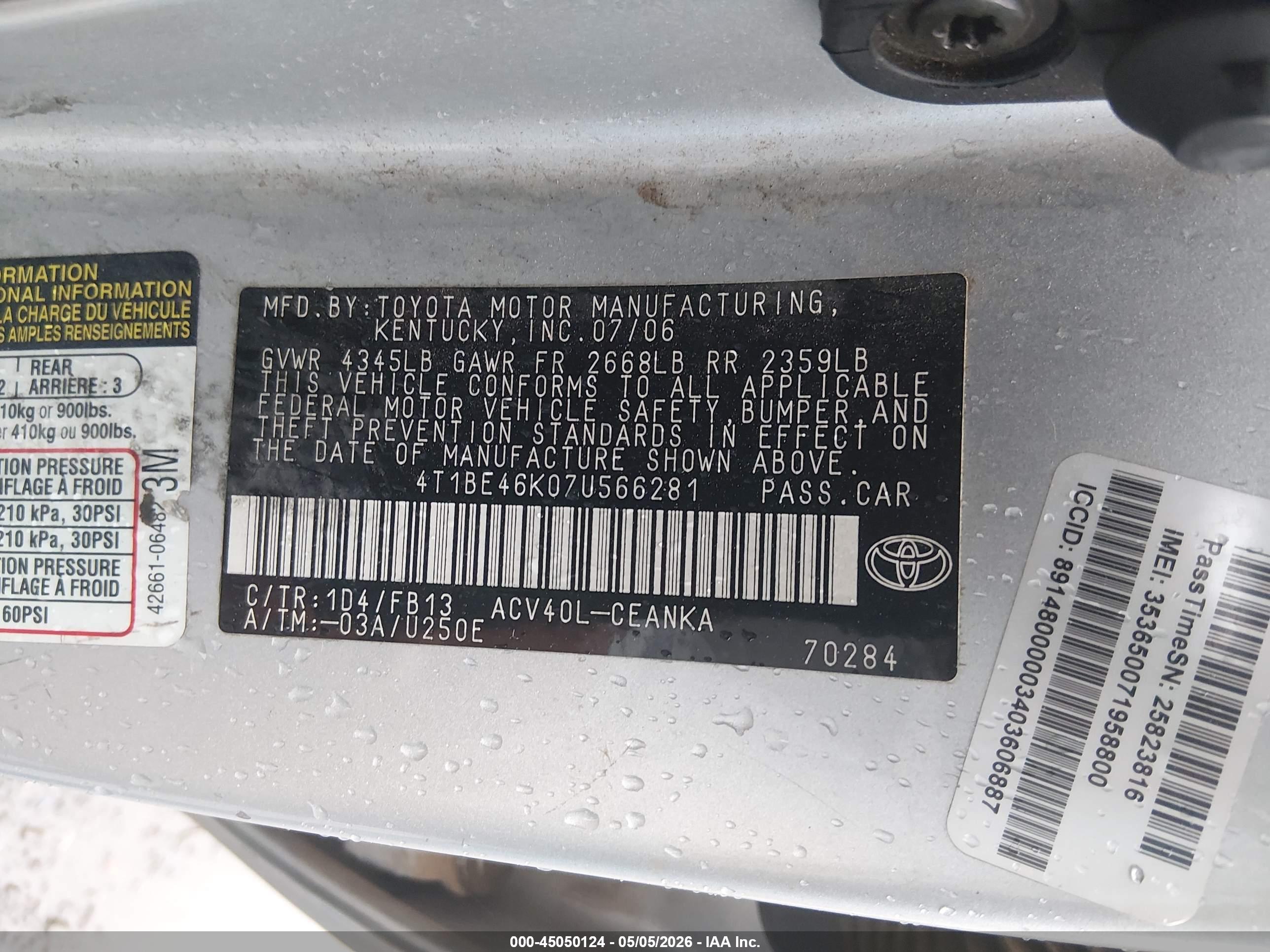 TOYOTA CAMRY image 9
