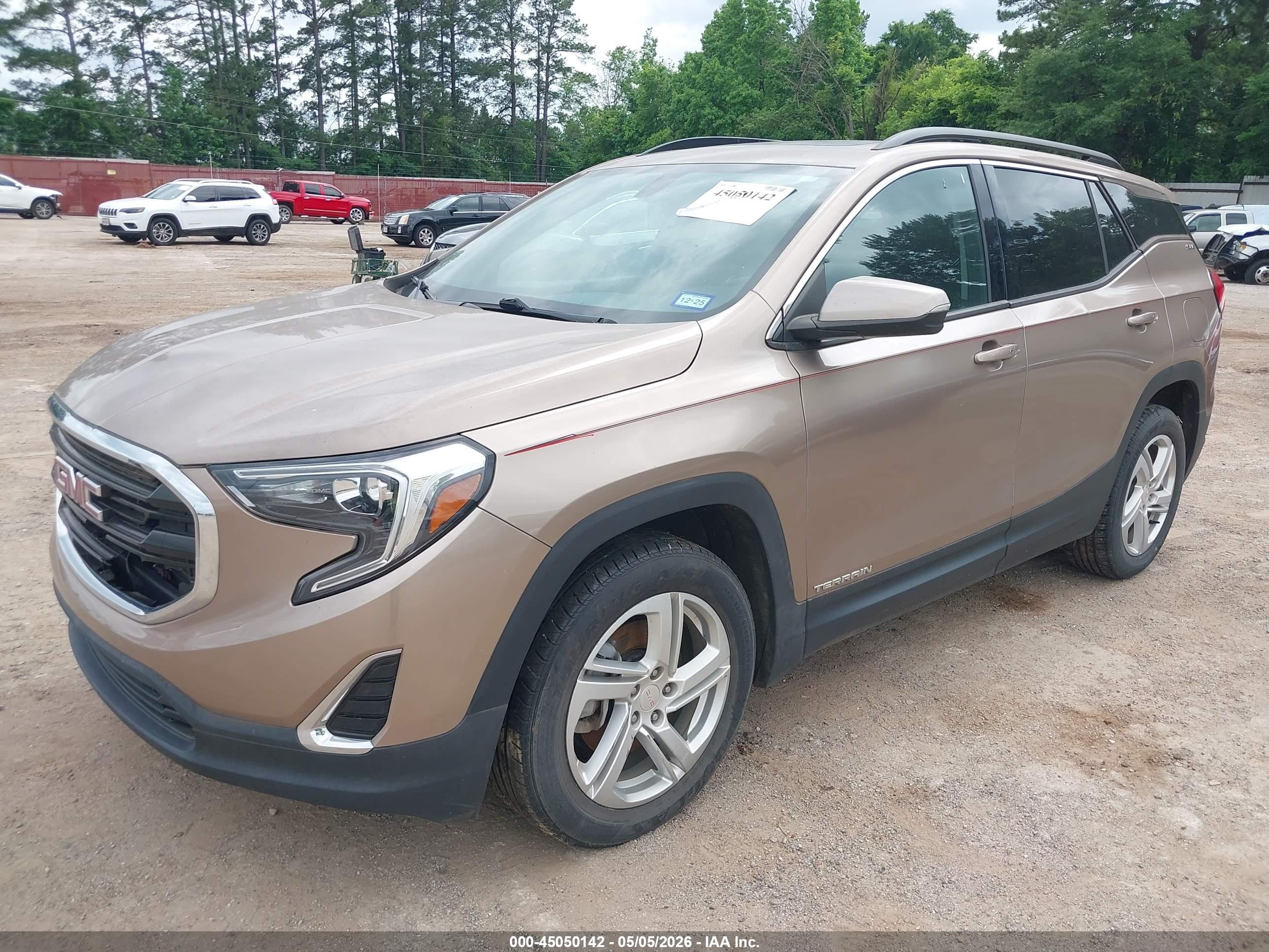 GMC TERRAIN image 2