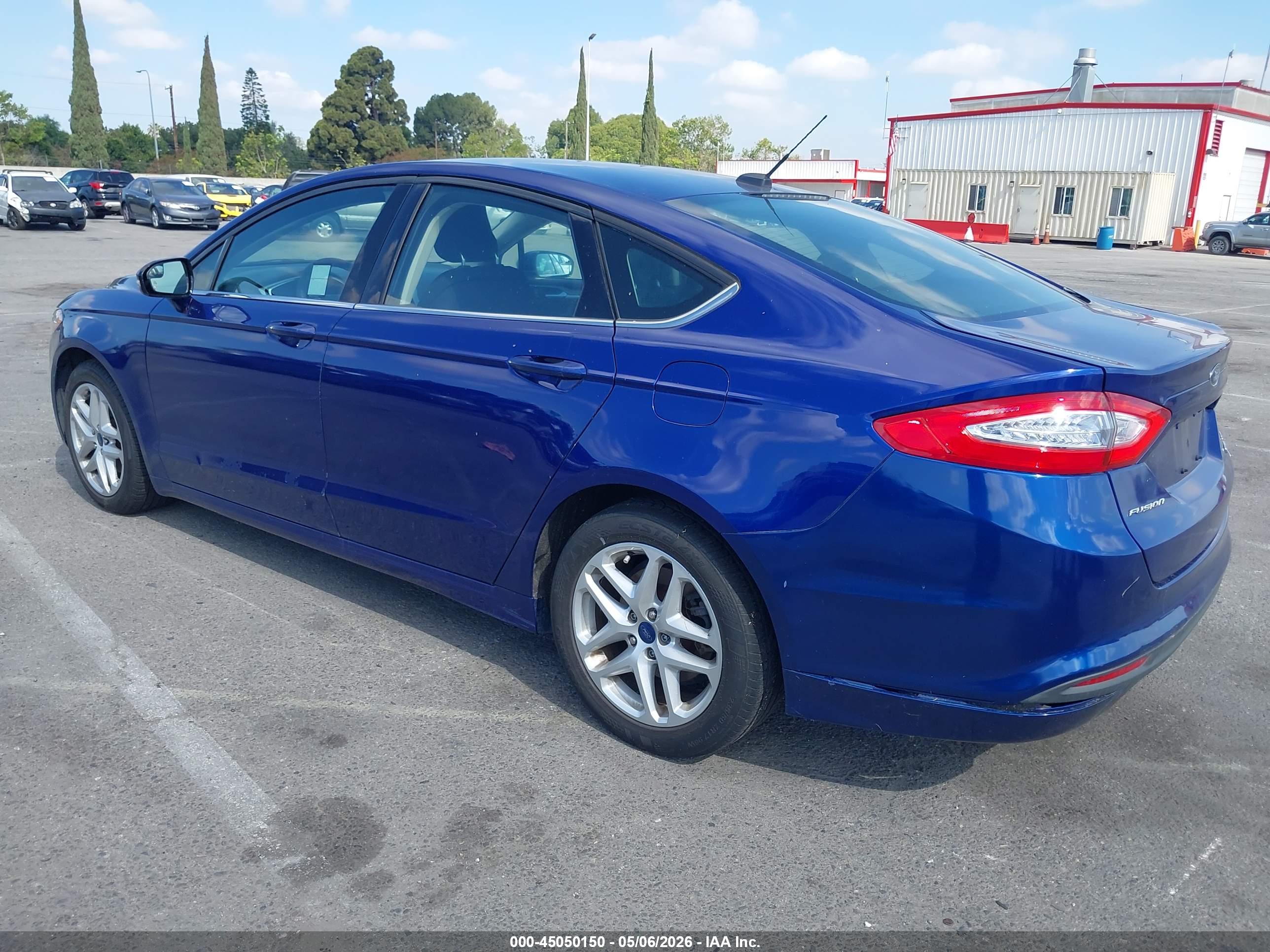 FORD FUSION image 3