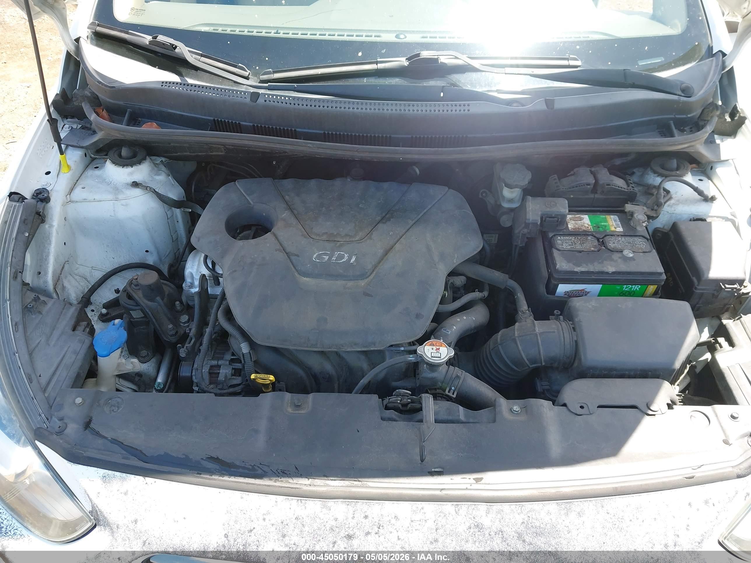 HYUNDAI ACCENT image 10