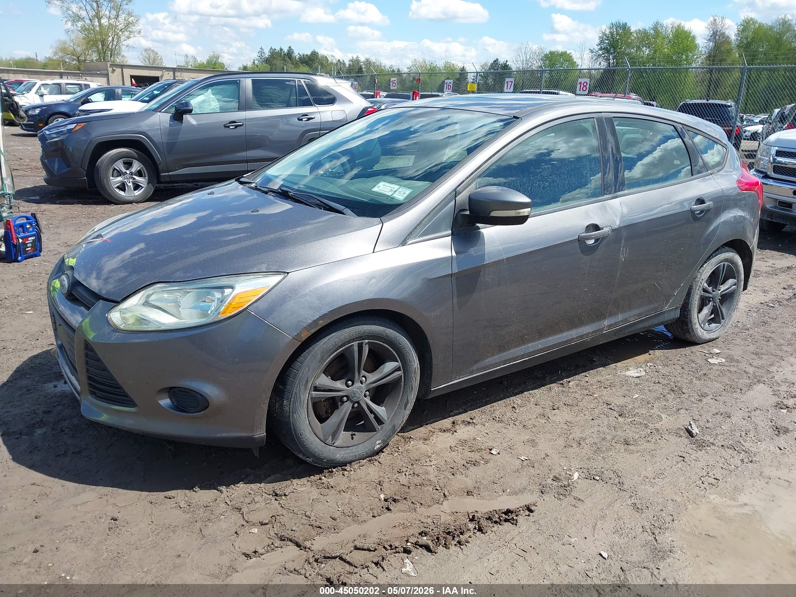 FORD FOCUS image 2