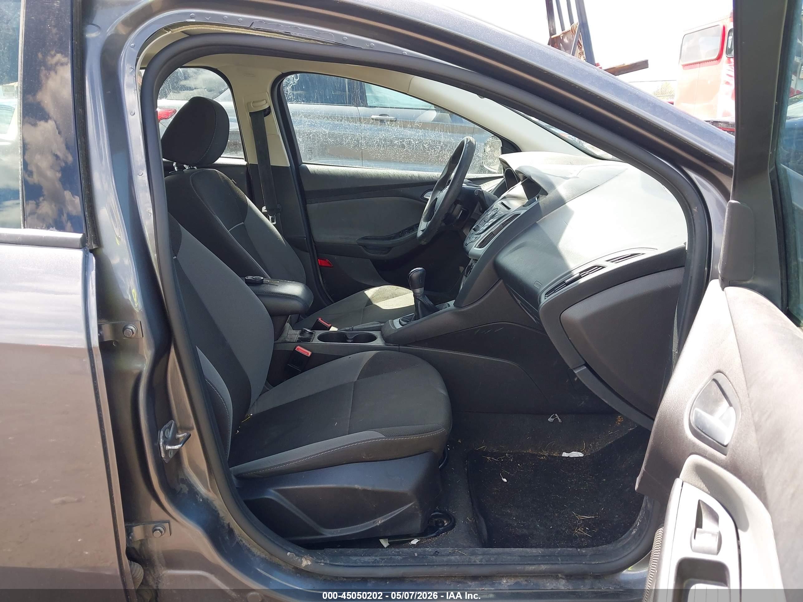 FORD FOCUS image 5