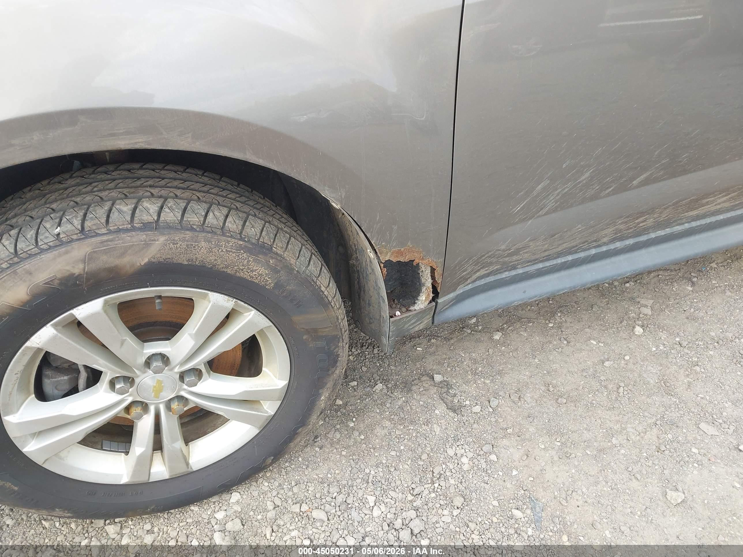 CHEVROLET EQUINOX image 6