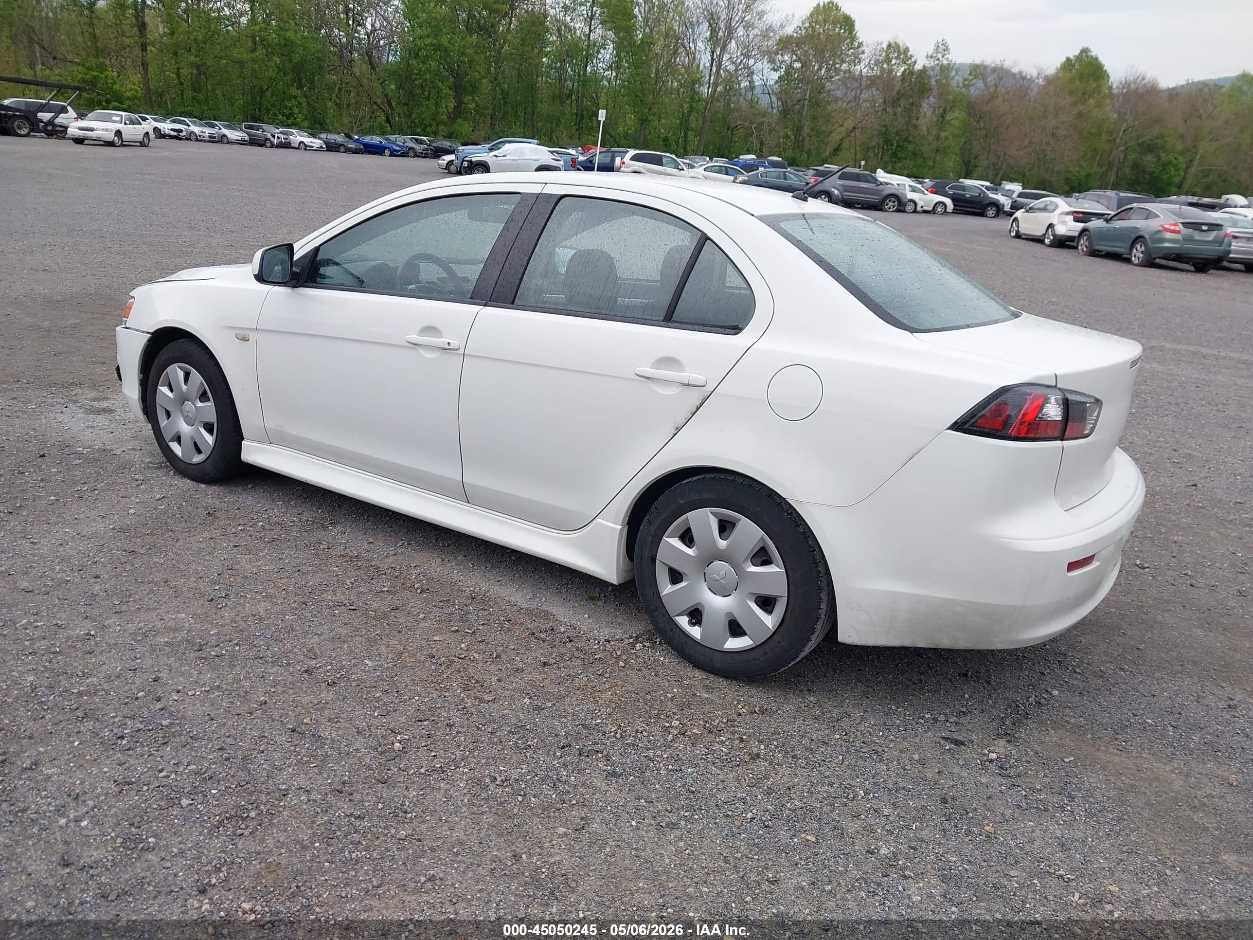 MITSUBISHI LANCER image 3