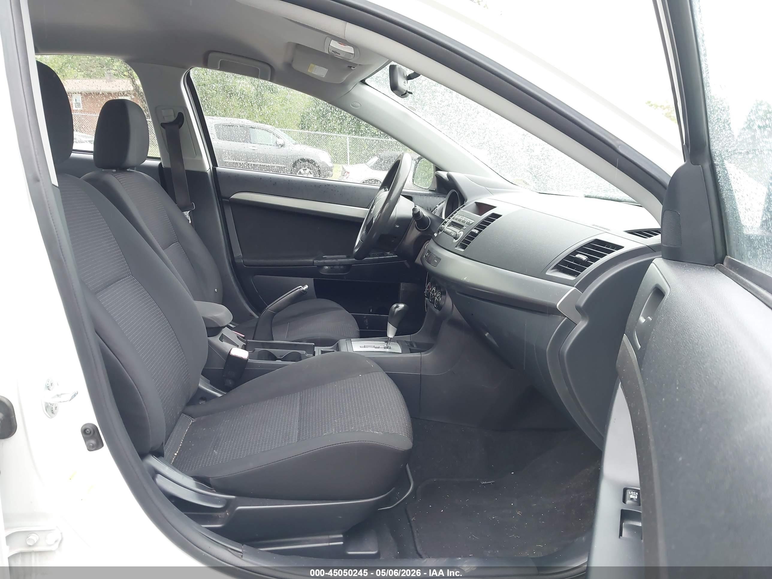 MITSUBISHI LANCER image 5