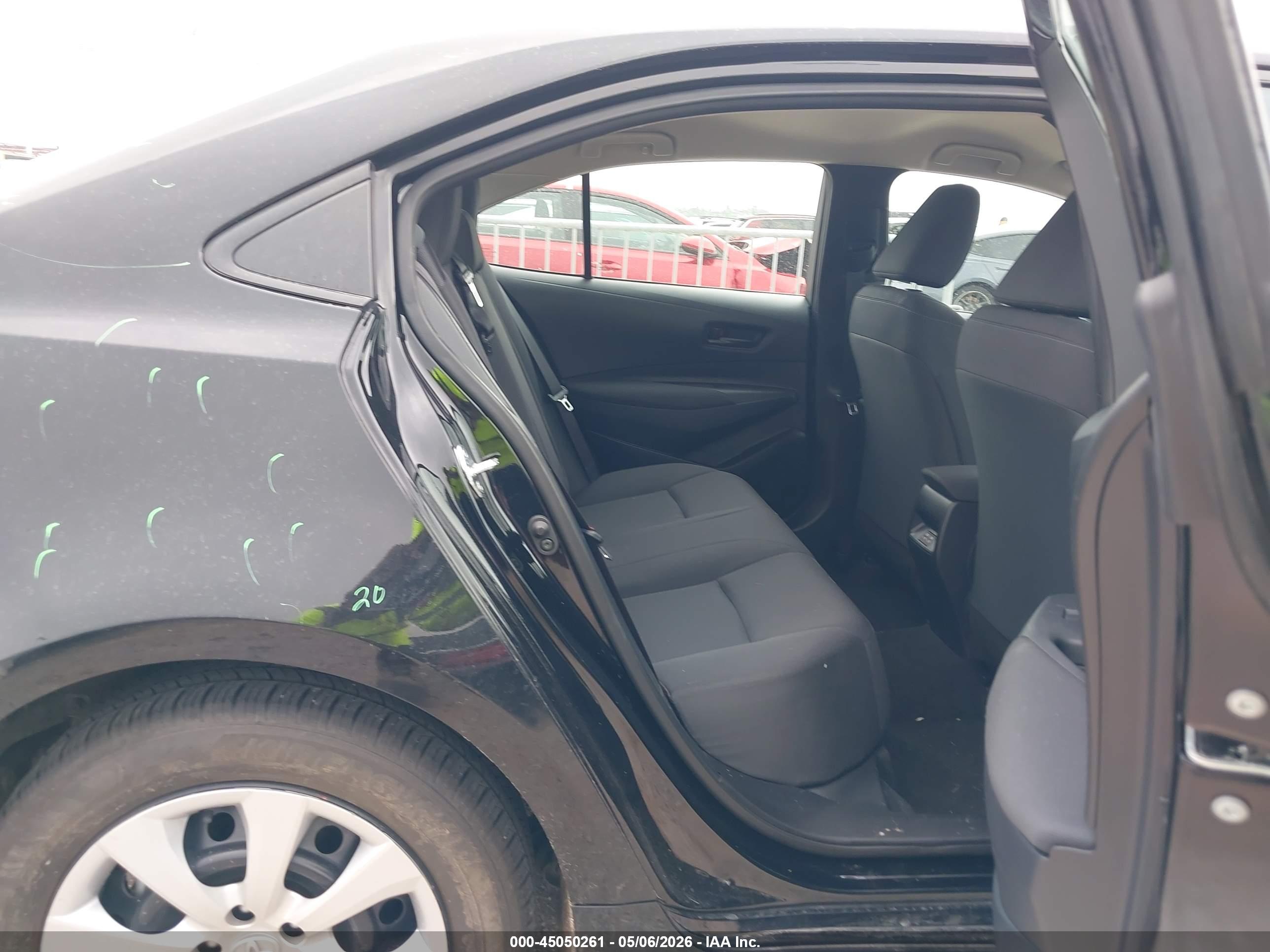 TOYOTA COROLLA image 8