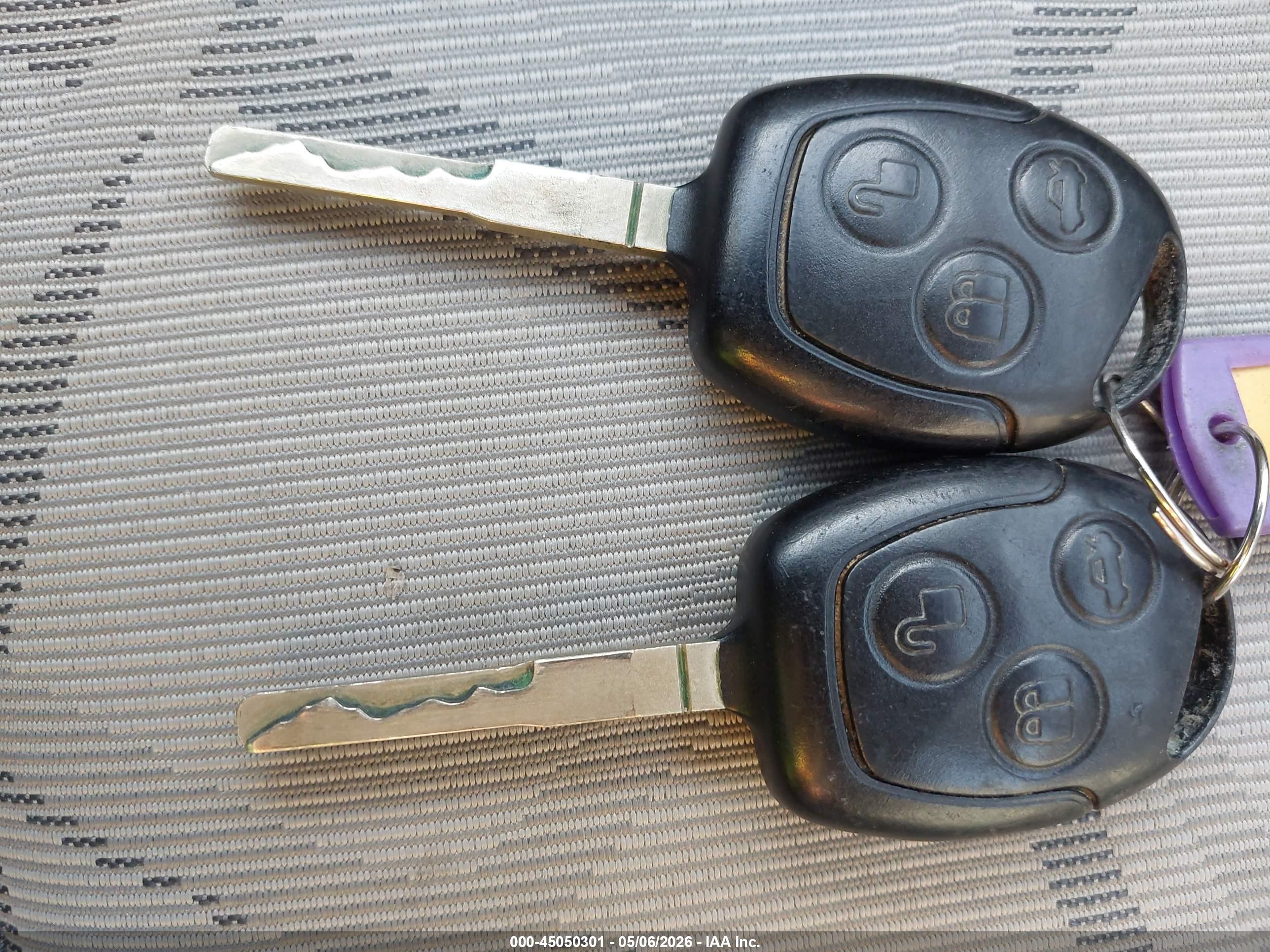 FORD FIESTA image 11