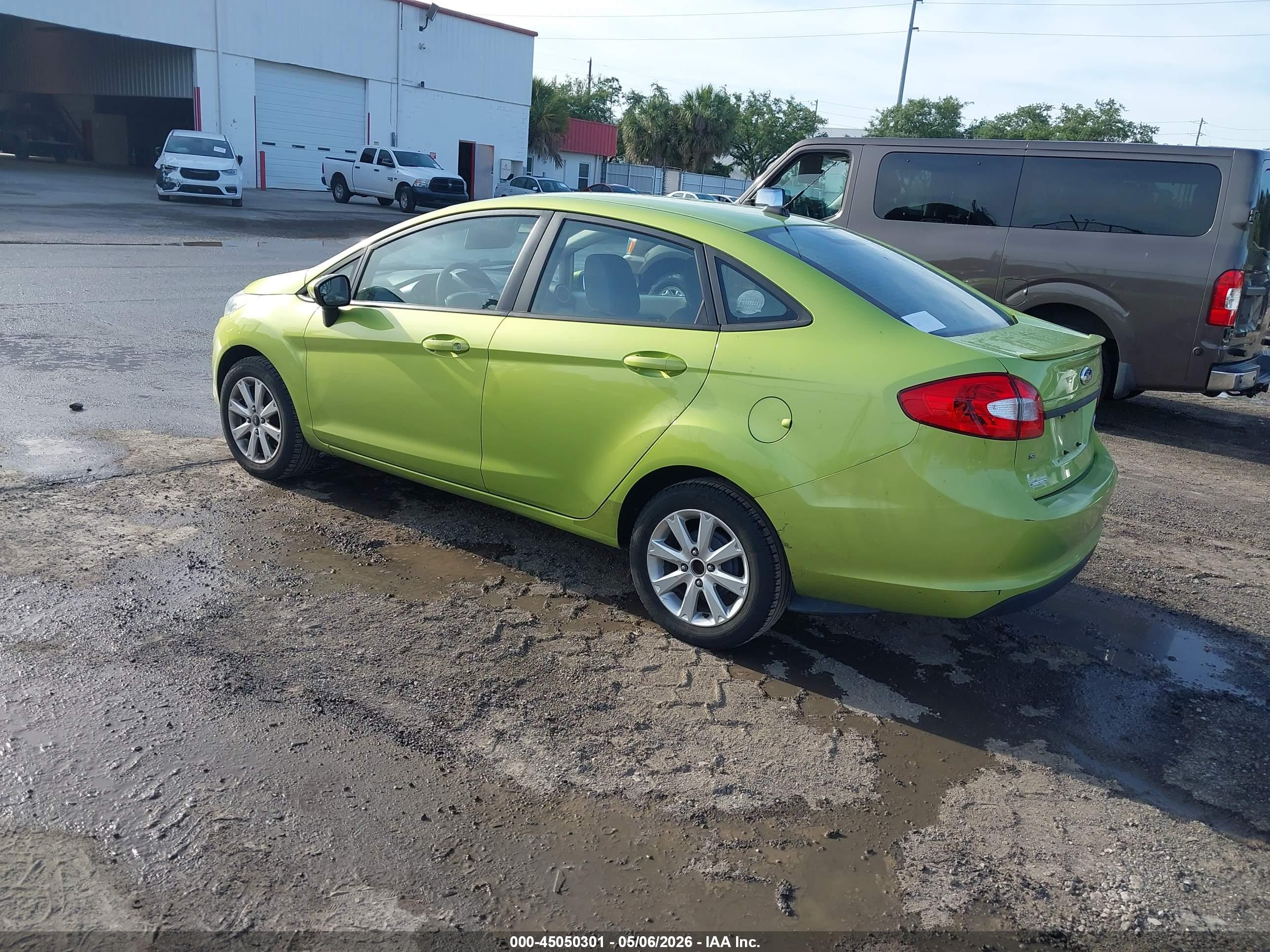 FORD FIESTA image 3