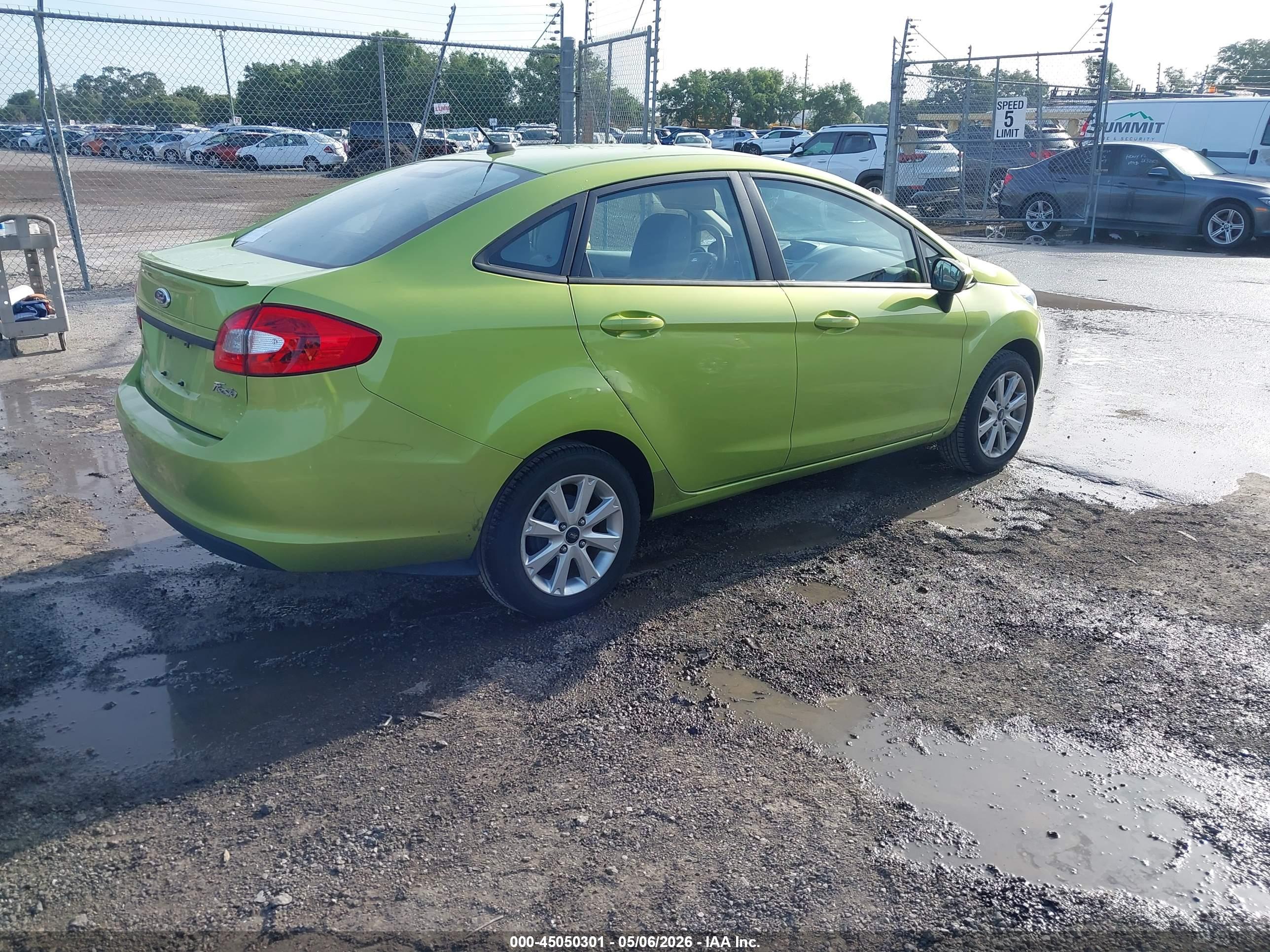 FORD FIESTA image 4