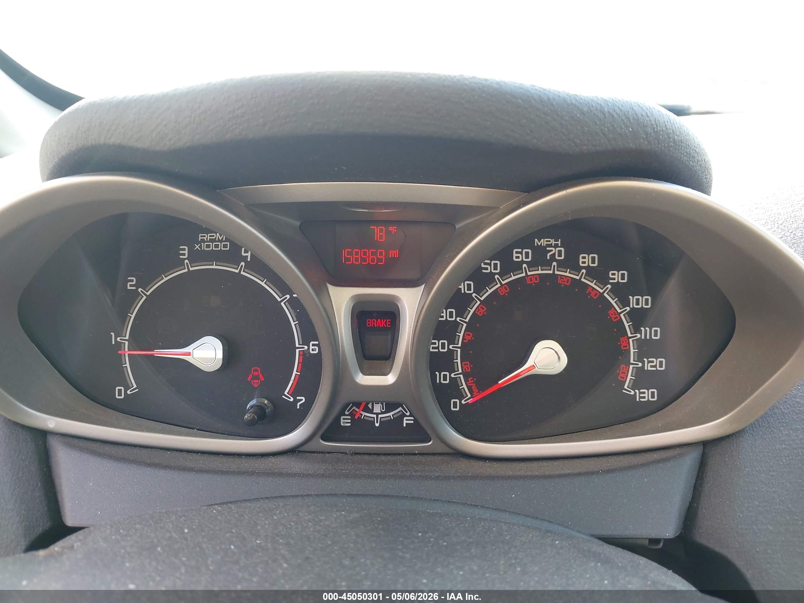FORD FIESTA image 7