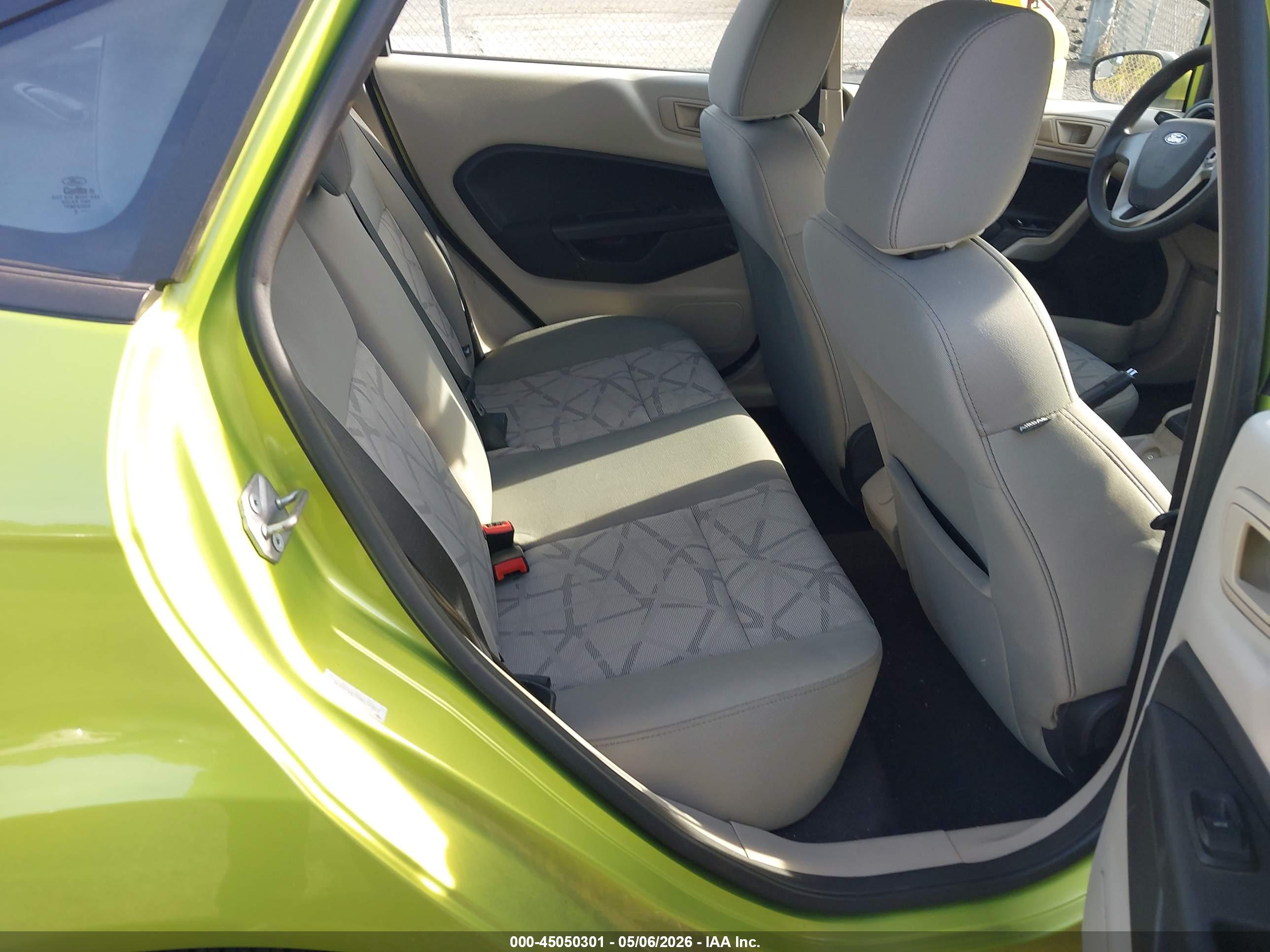 FORD FIESTA image 8
