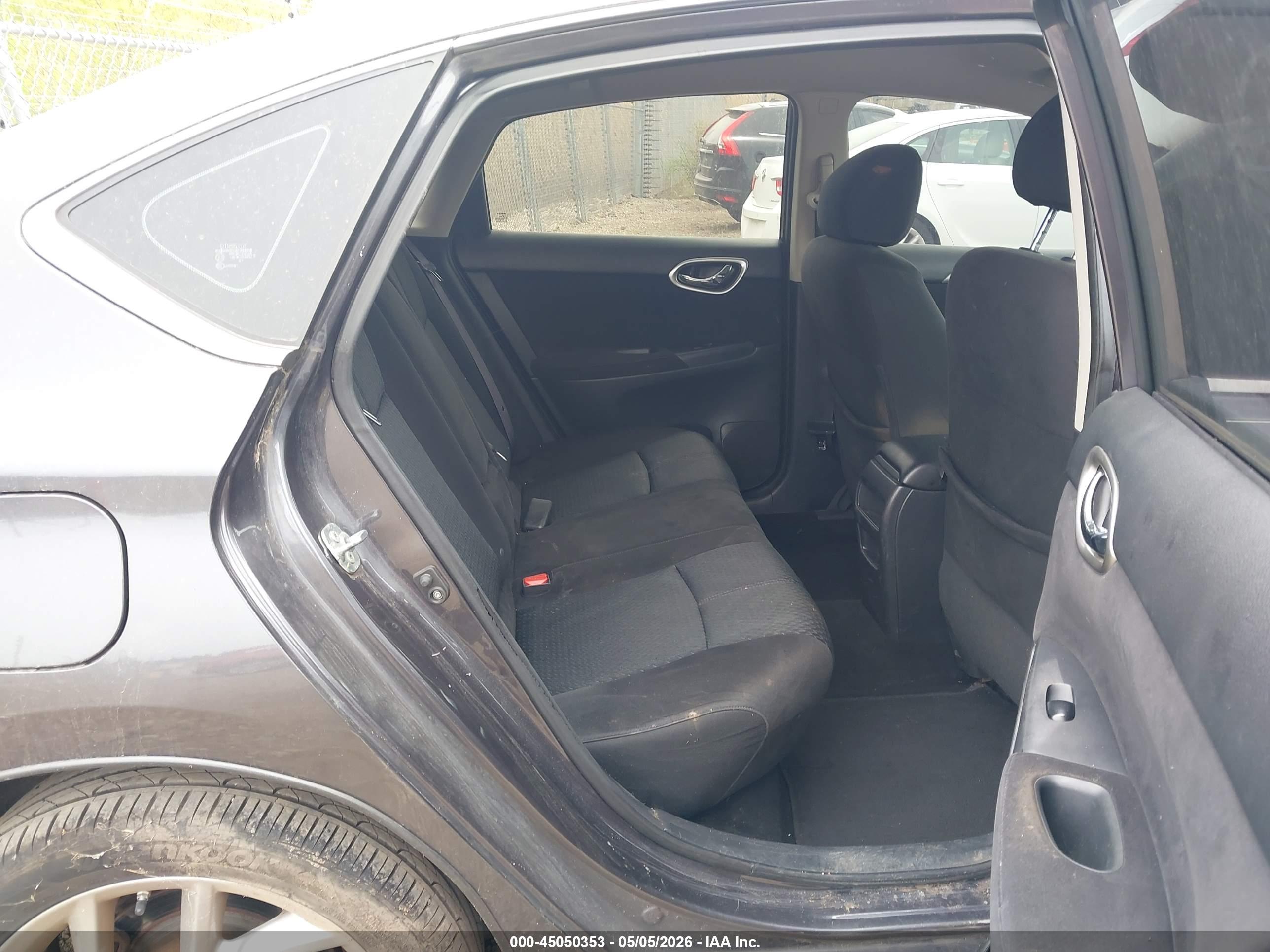 NISSAN SENTRA image 8
