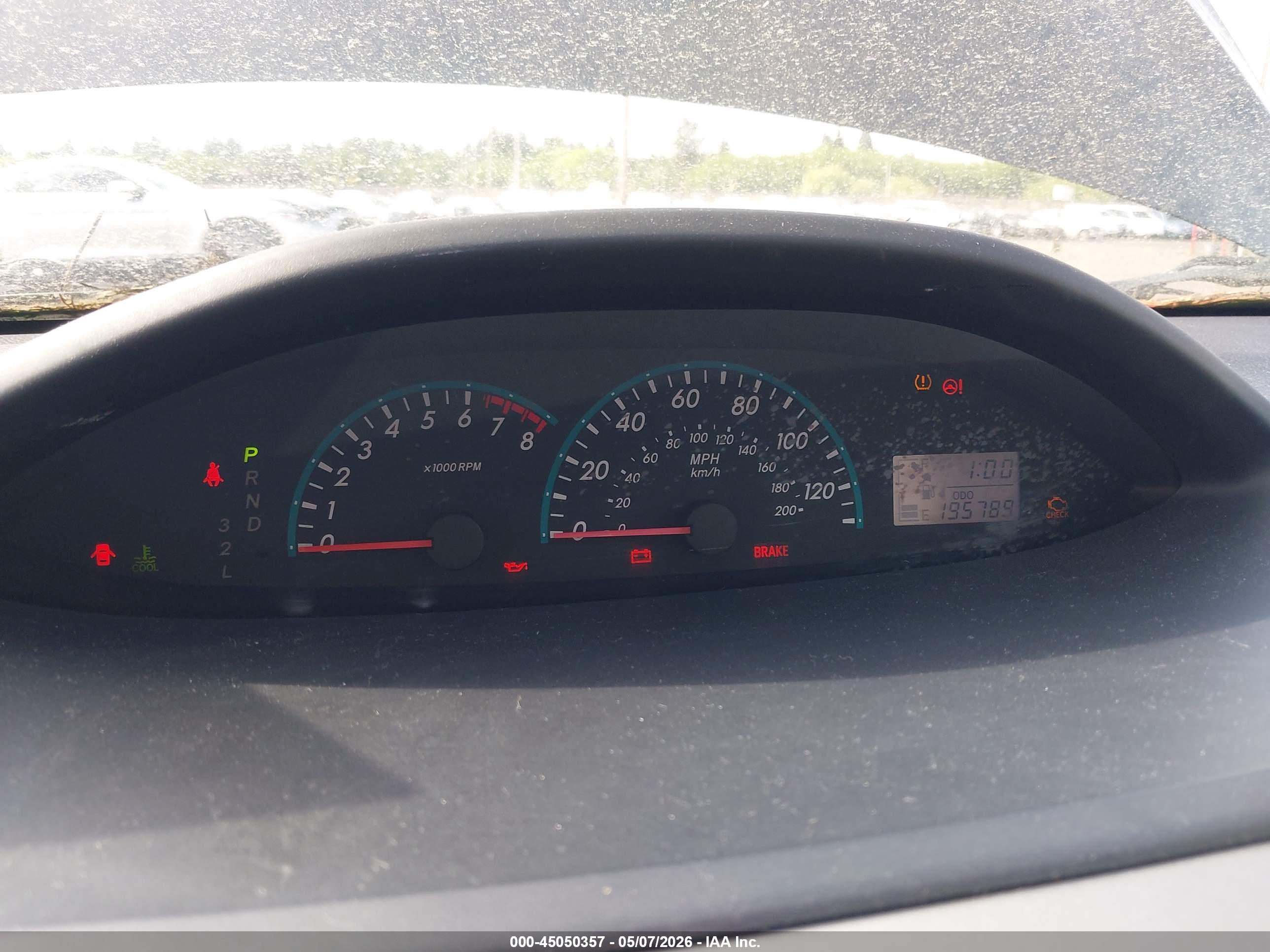 TOYOTA YARIS image 7
