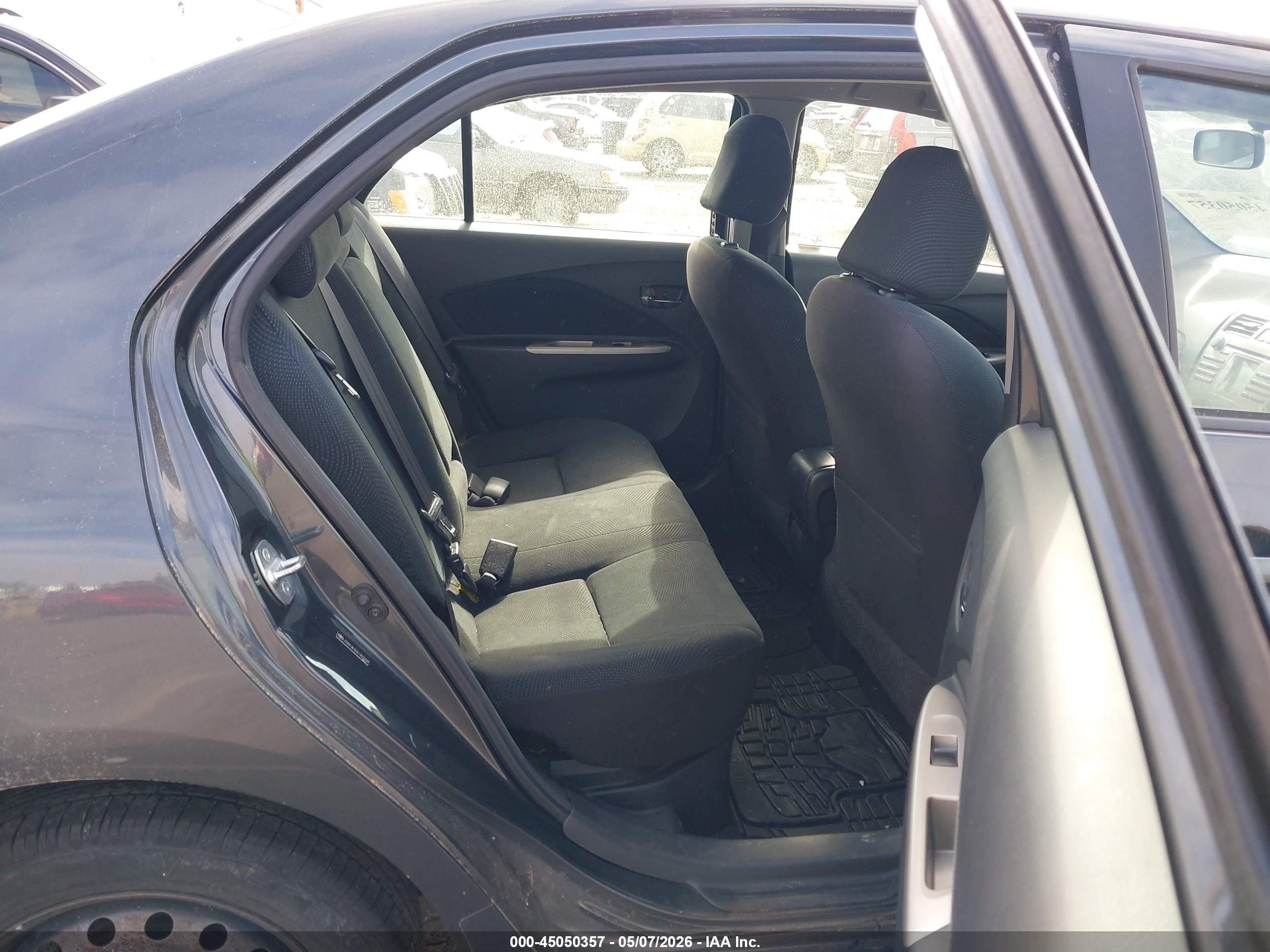 TOYOTA YARIS image 8
