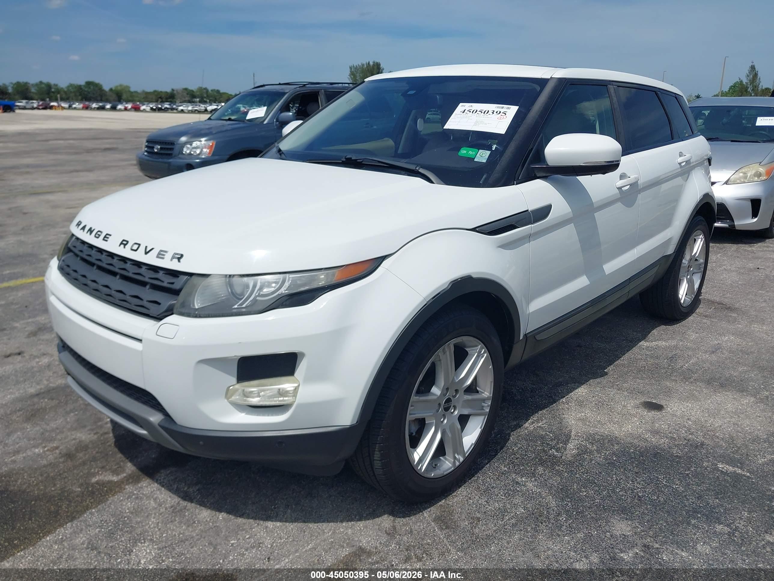 LAND ROVER image 2