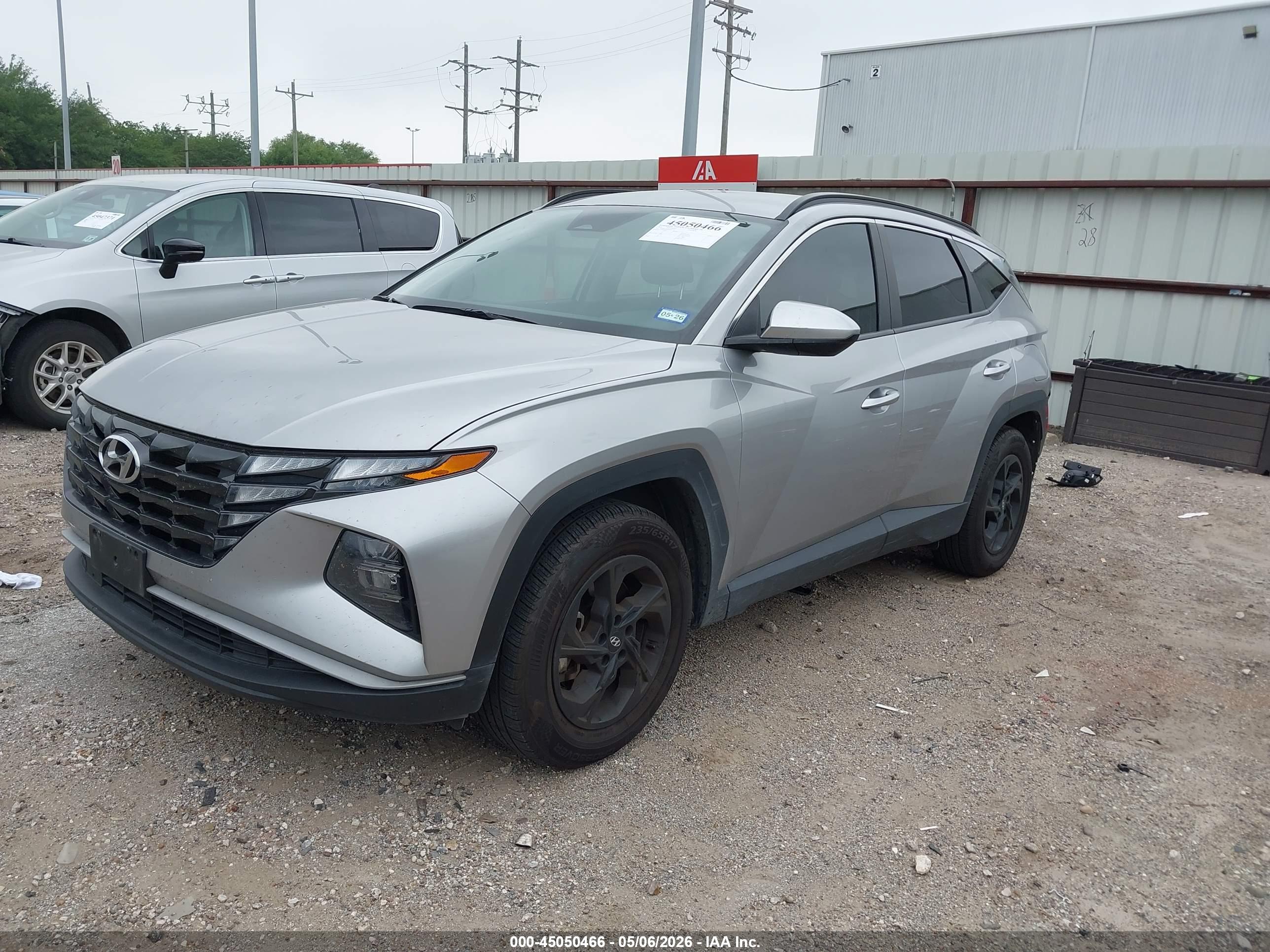 HYUNDAI TUCSON image 2