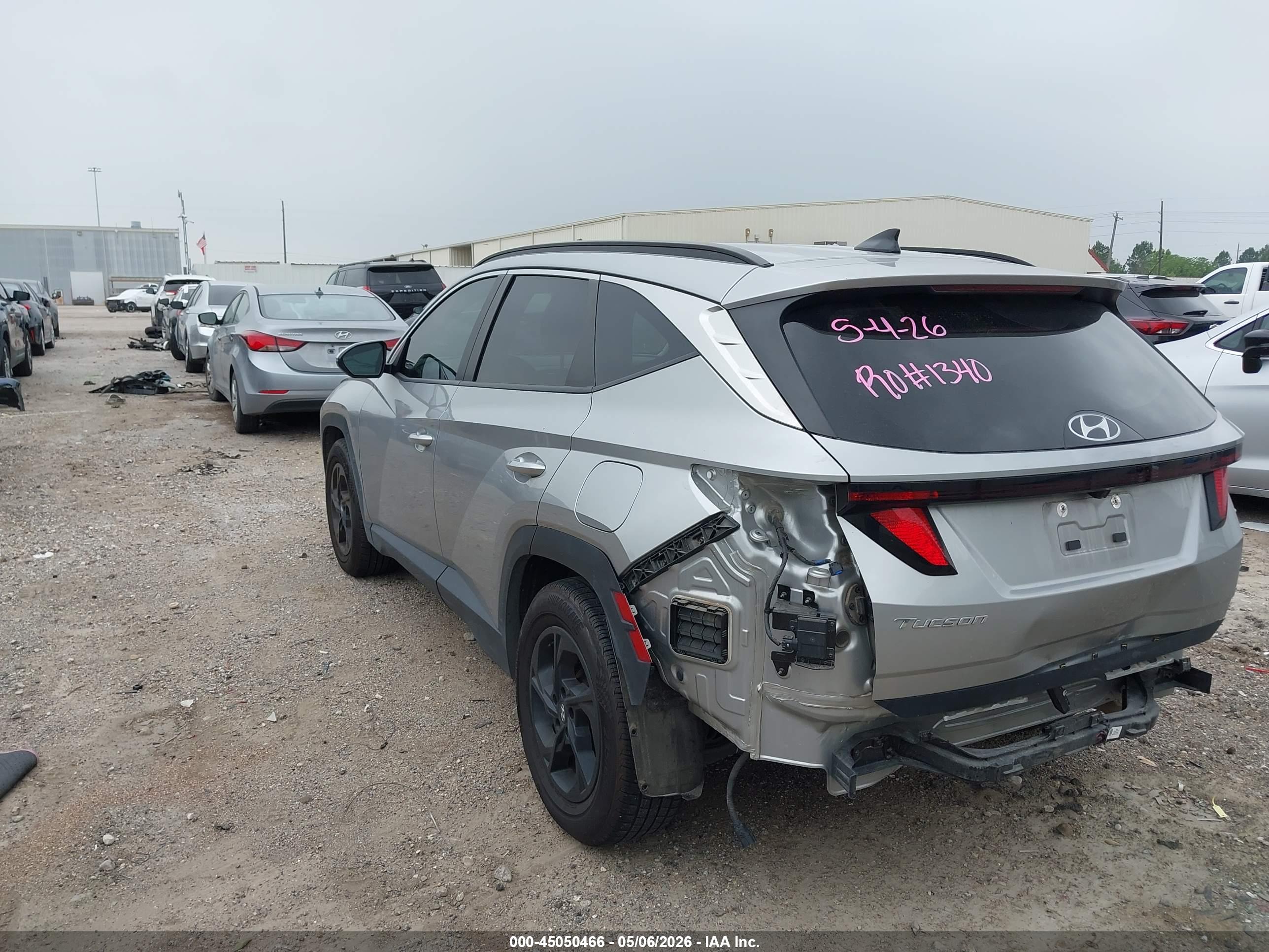HYUNDAI TUCSON image 3