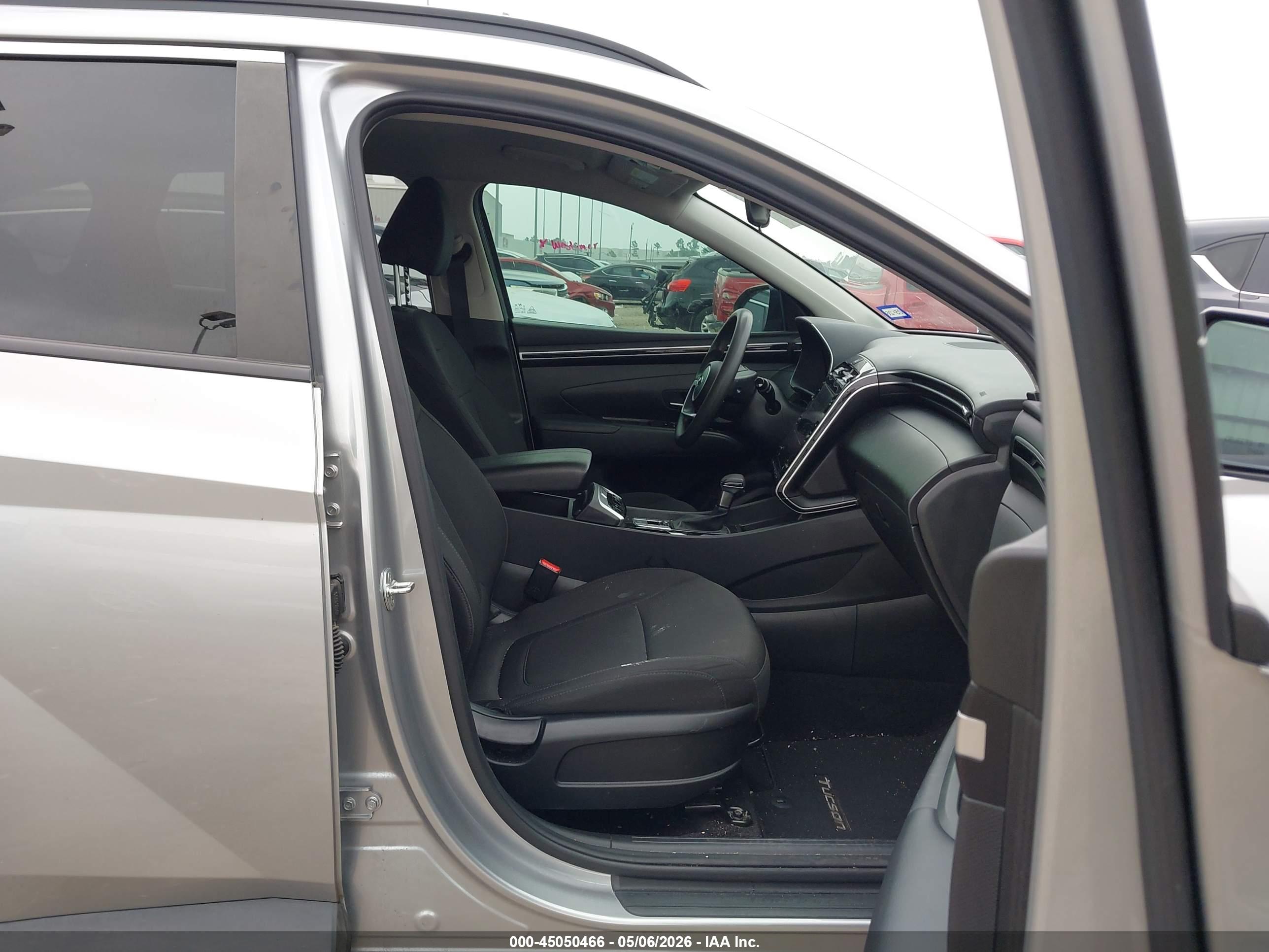 HYUNDAI TUCSON image 5