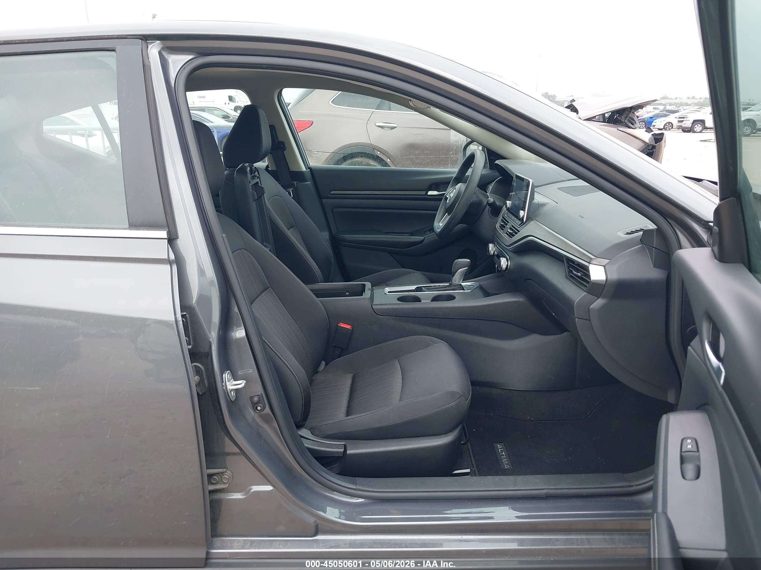 NISSAN ALTIMA image 5