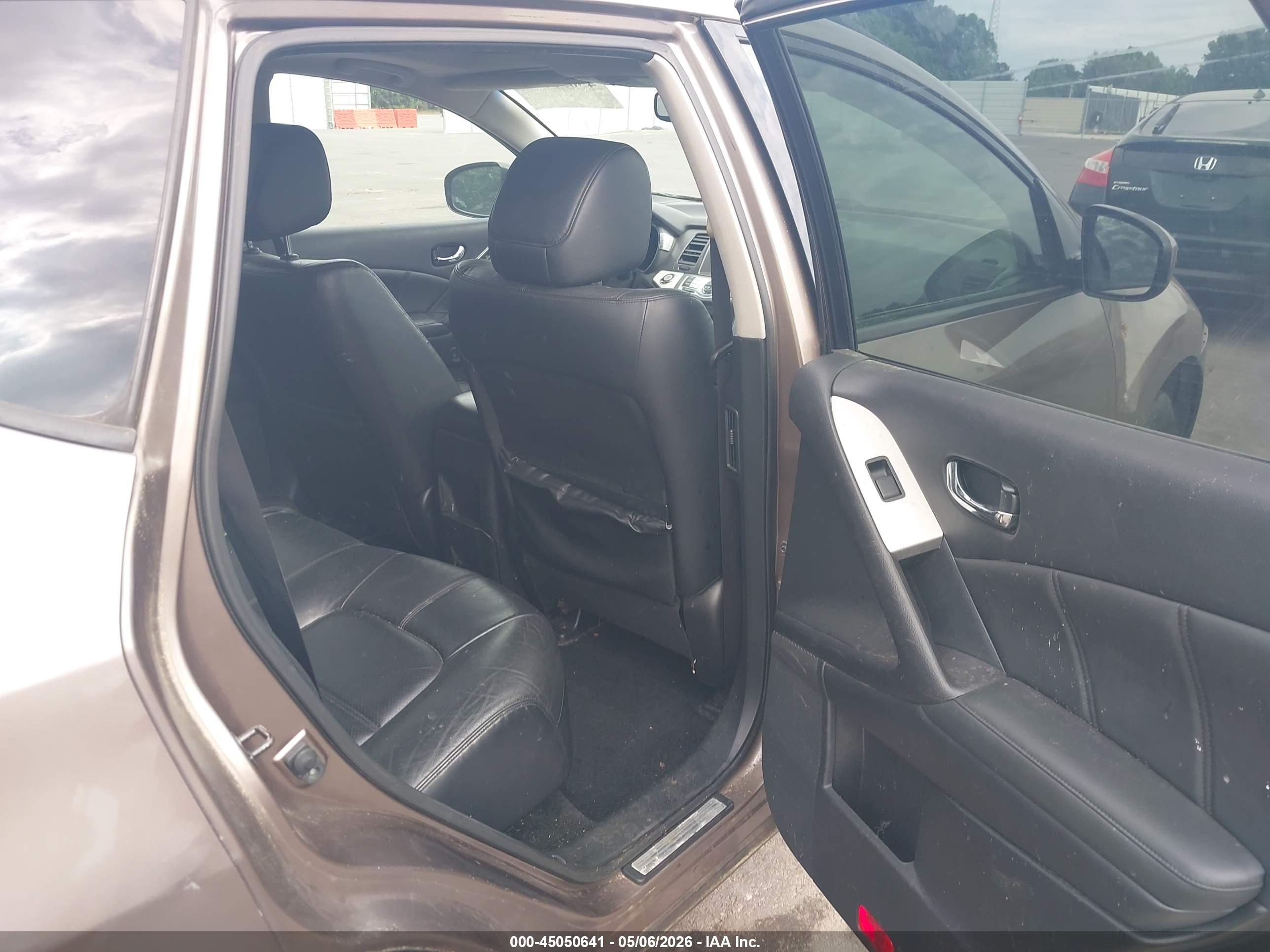NISSAN MURANO image 8