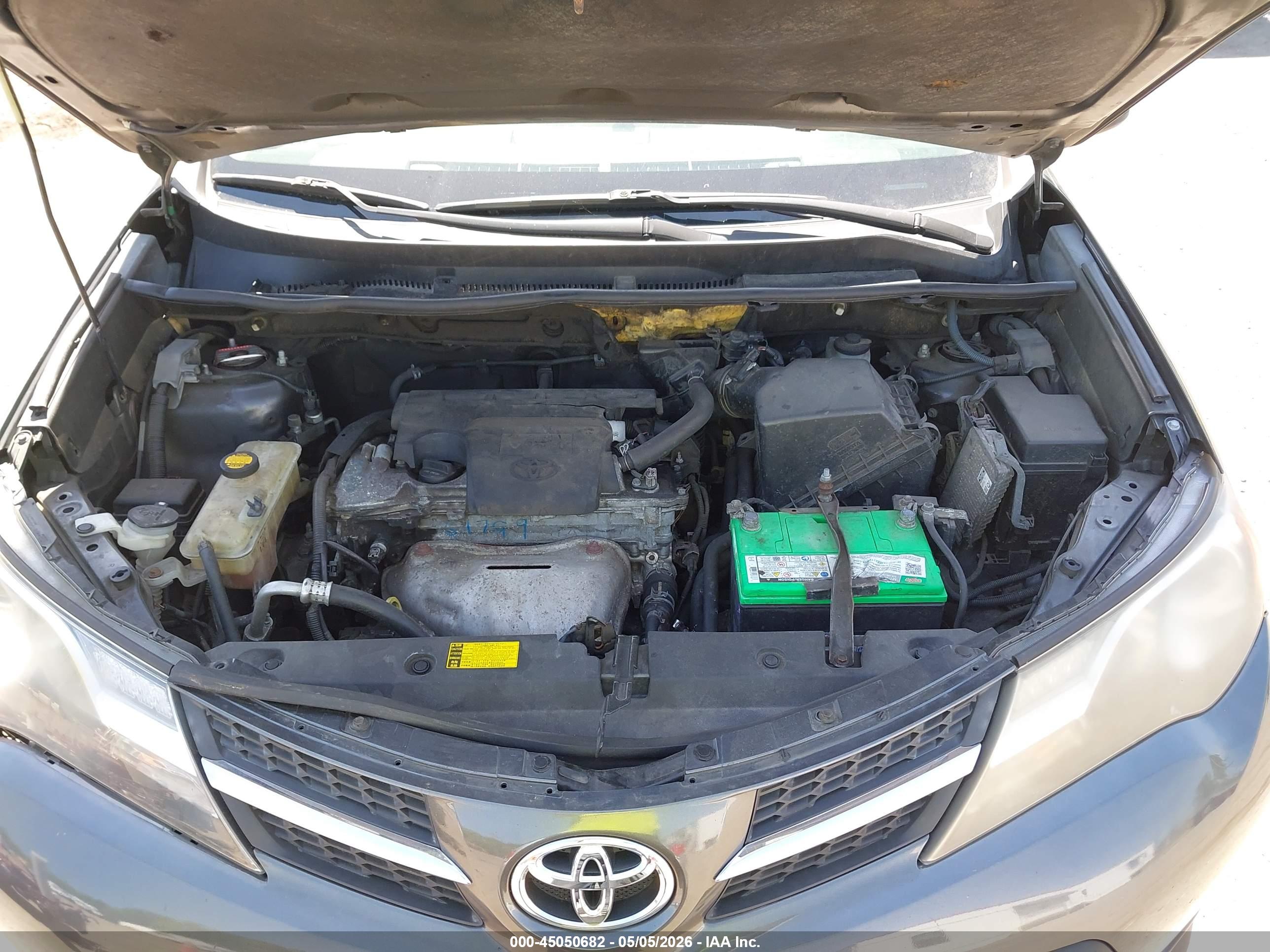 TOYOTA RAV4 image 10