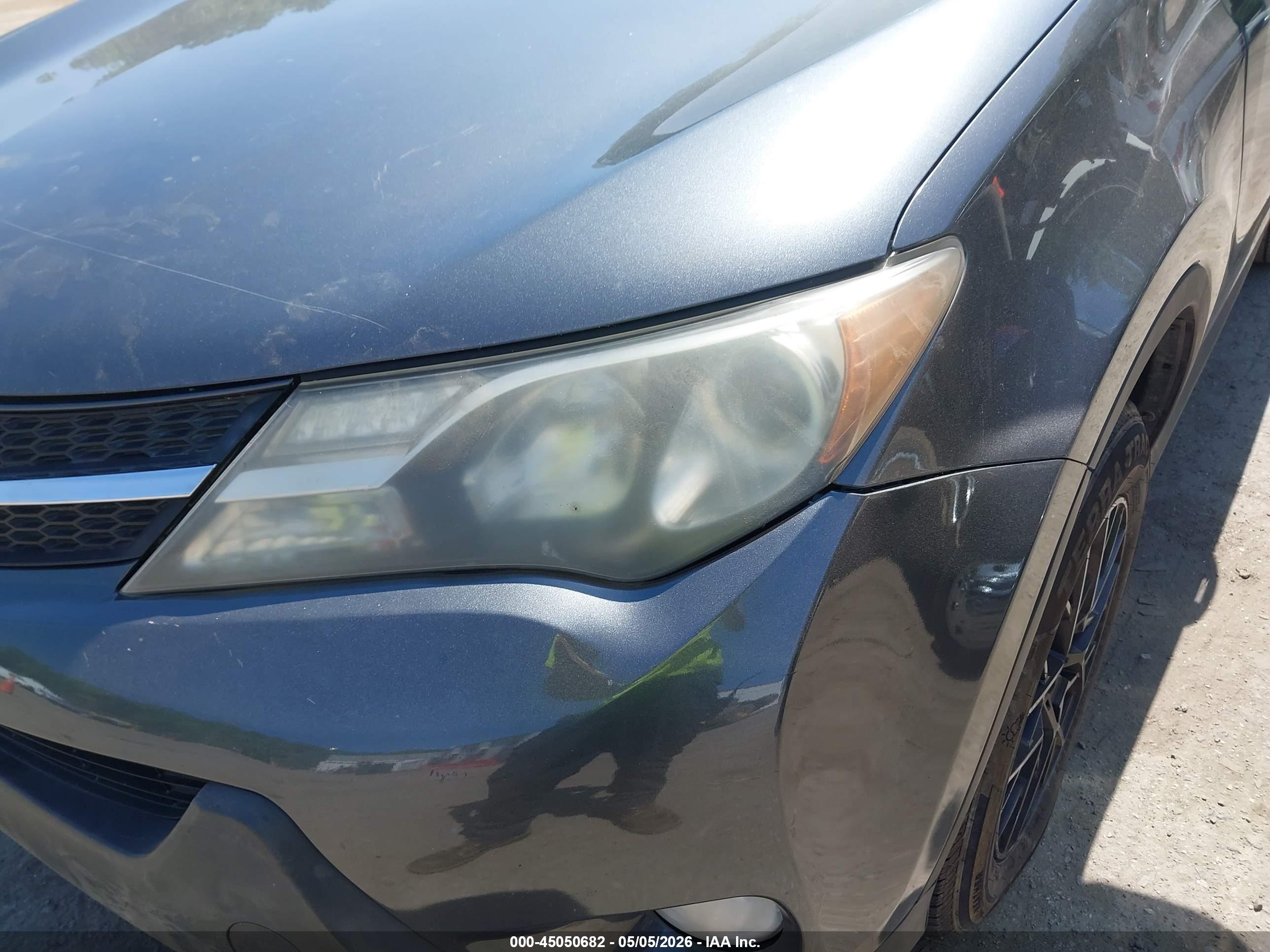 TOYOTA RAV4 image 6