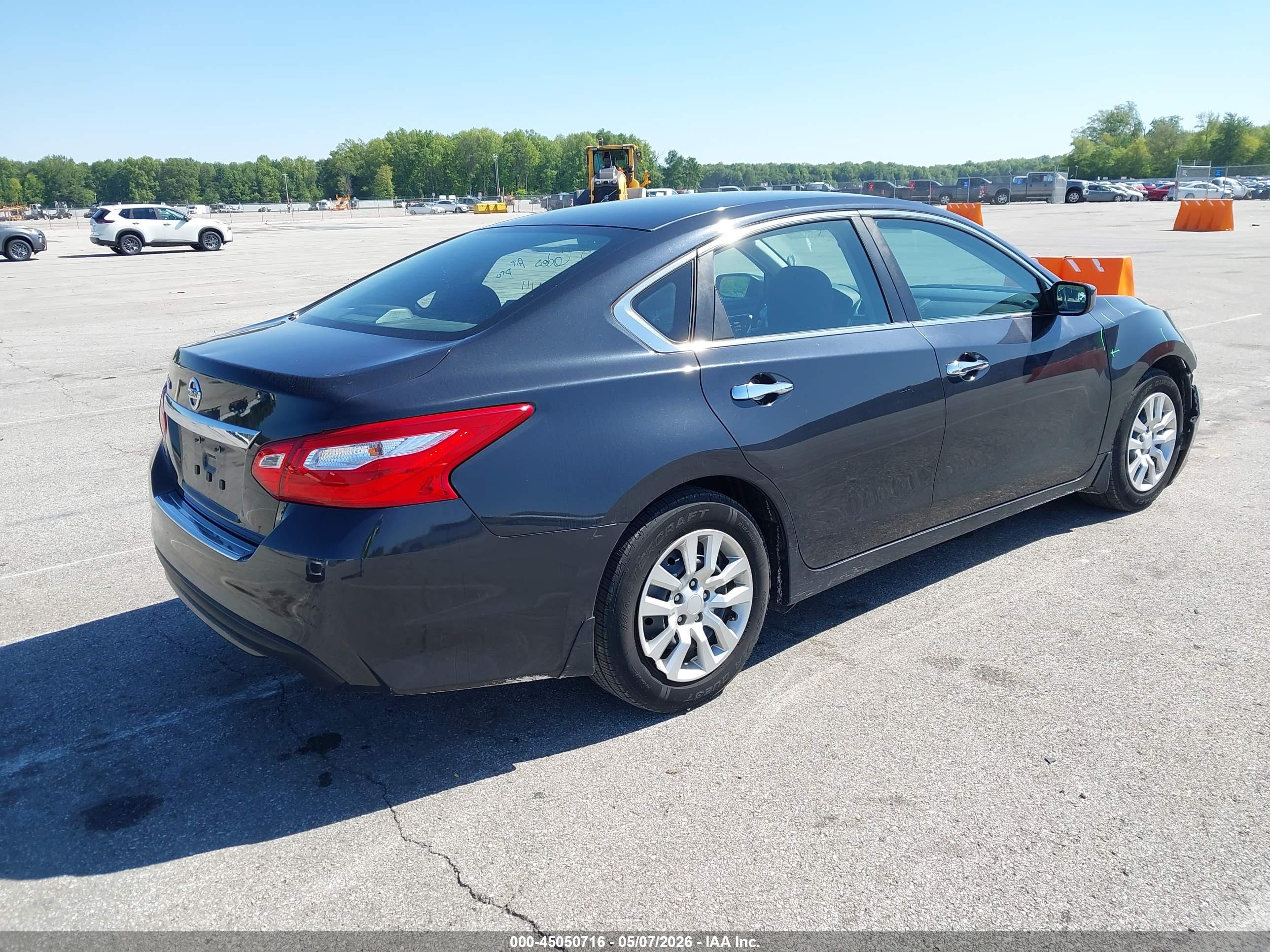 NISSAN ALTIMA image 4