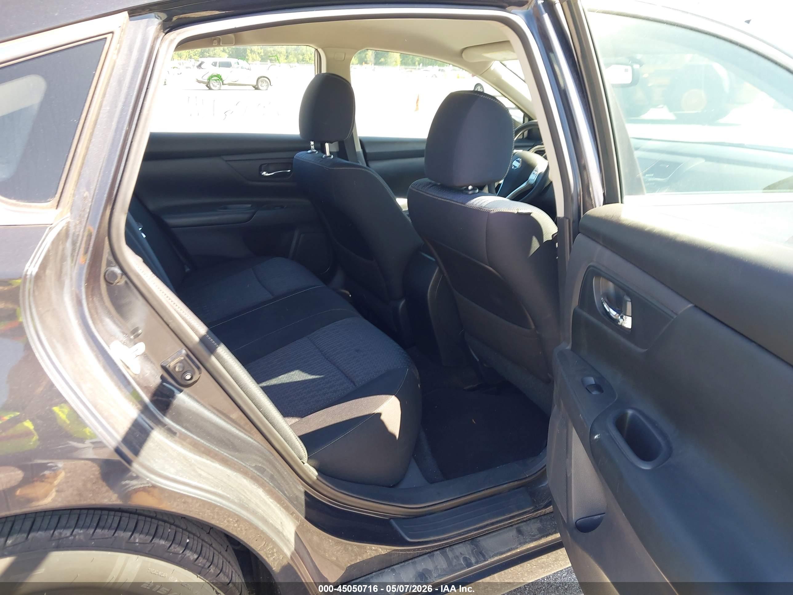NISSAN ALTIMA image 8