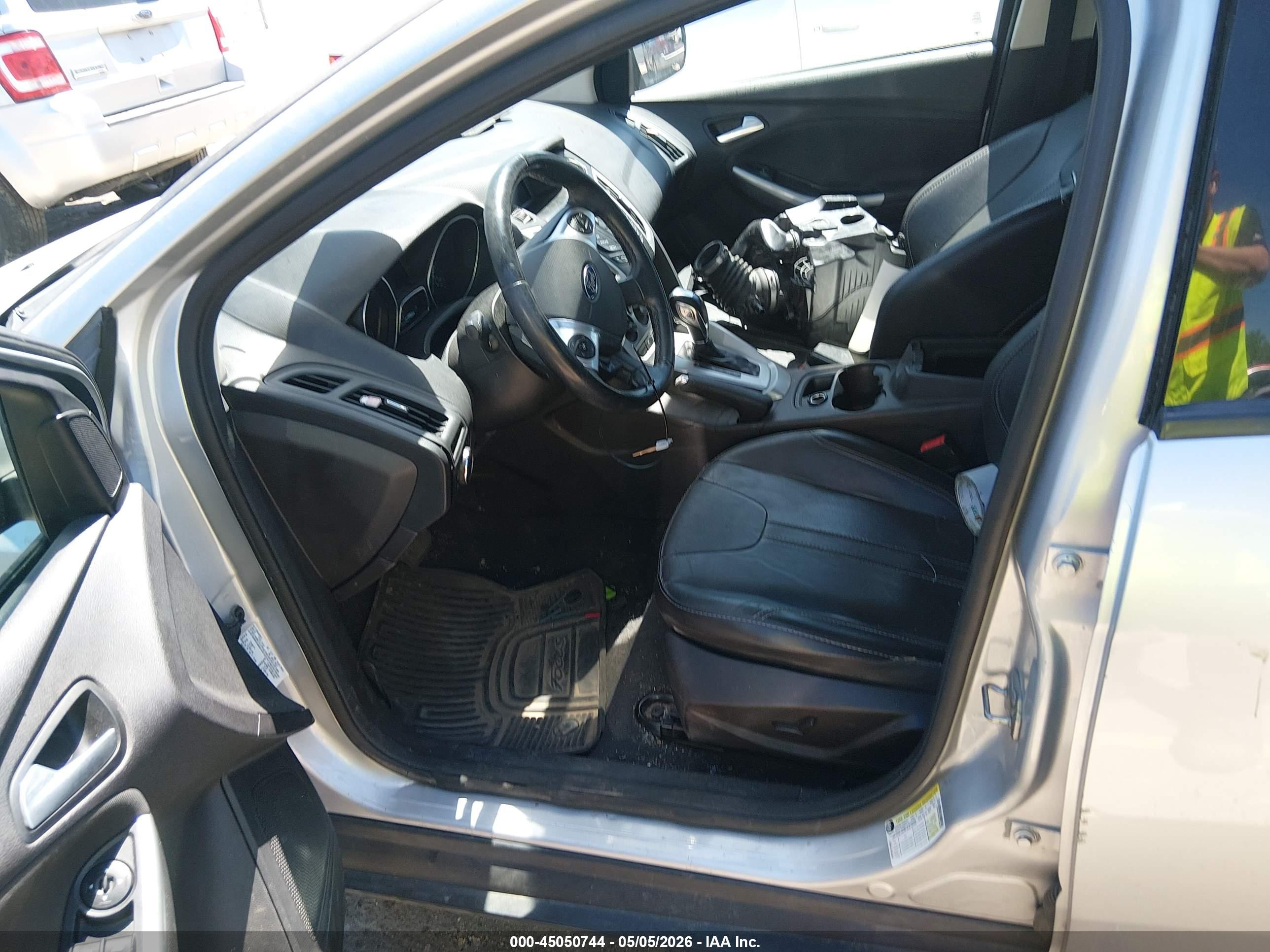 FORD FOCUS image 5