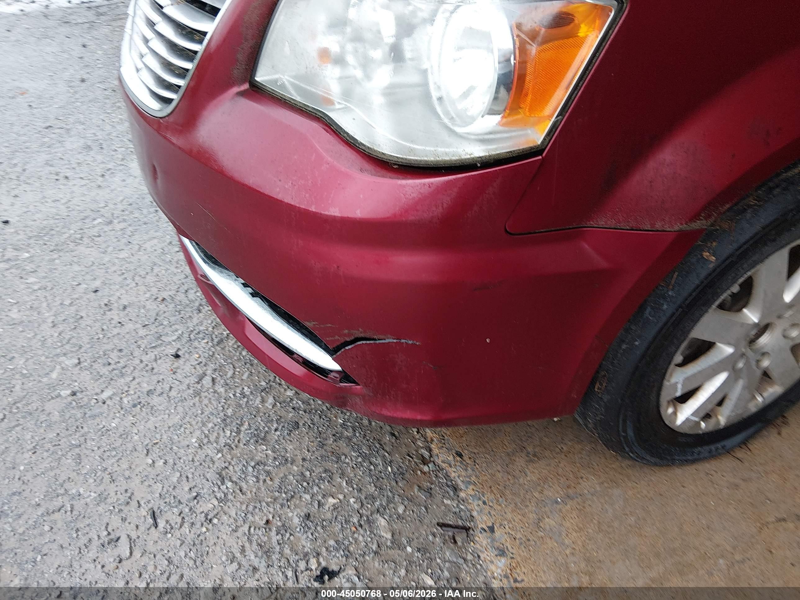 CHRYSLER TOWN image 6